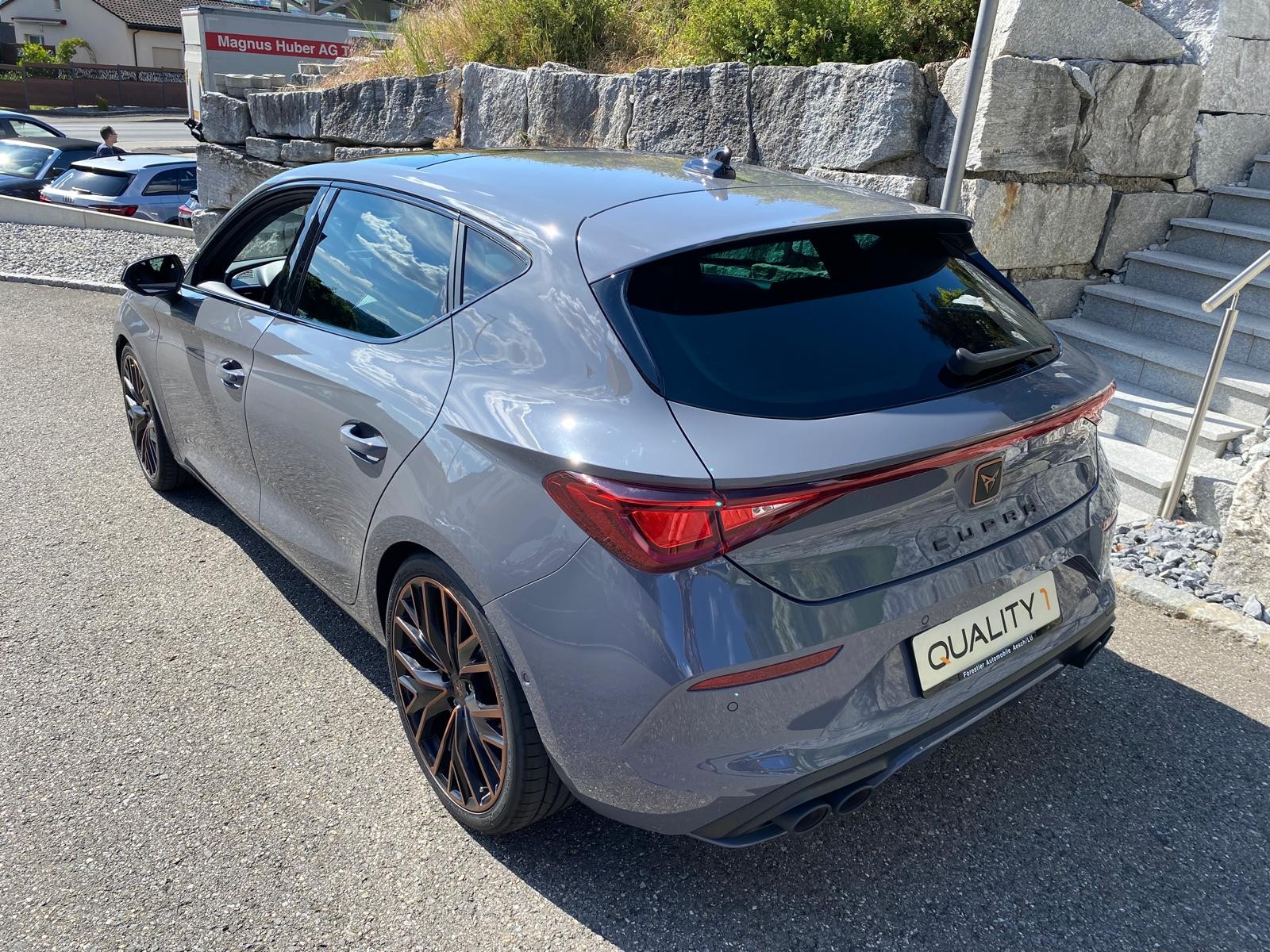 CUPRA LEON VZ 2.0 TSI DSG-image-2