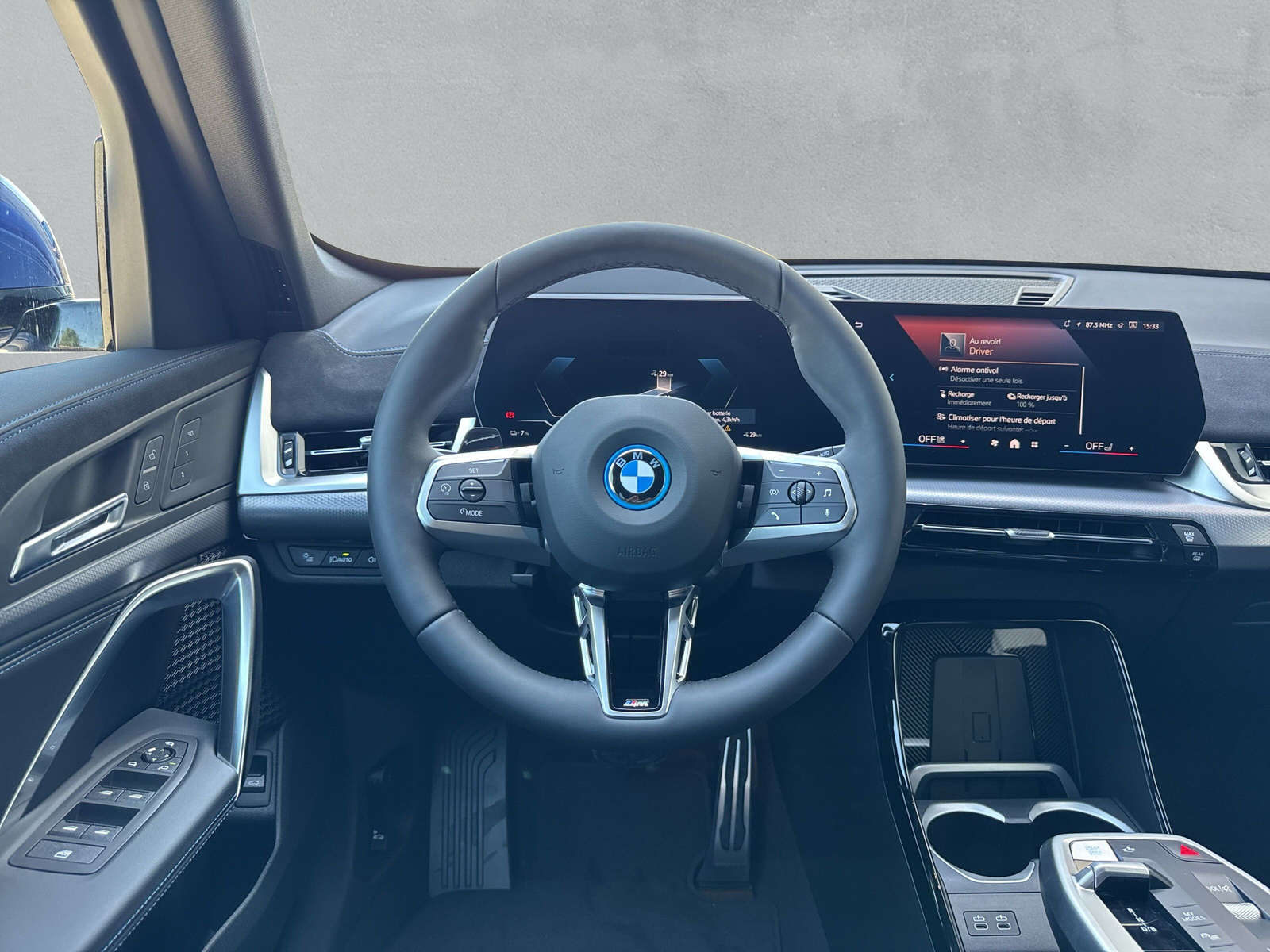 BMW iX1 xDrive 30 M Sport Pro-image-15