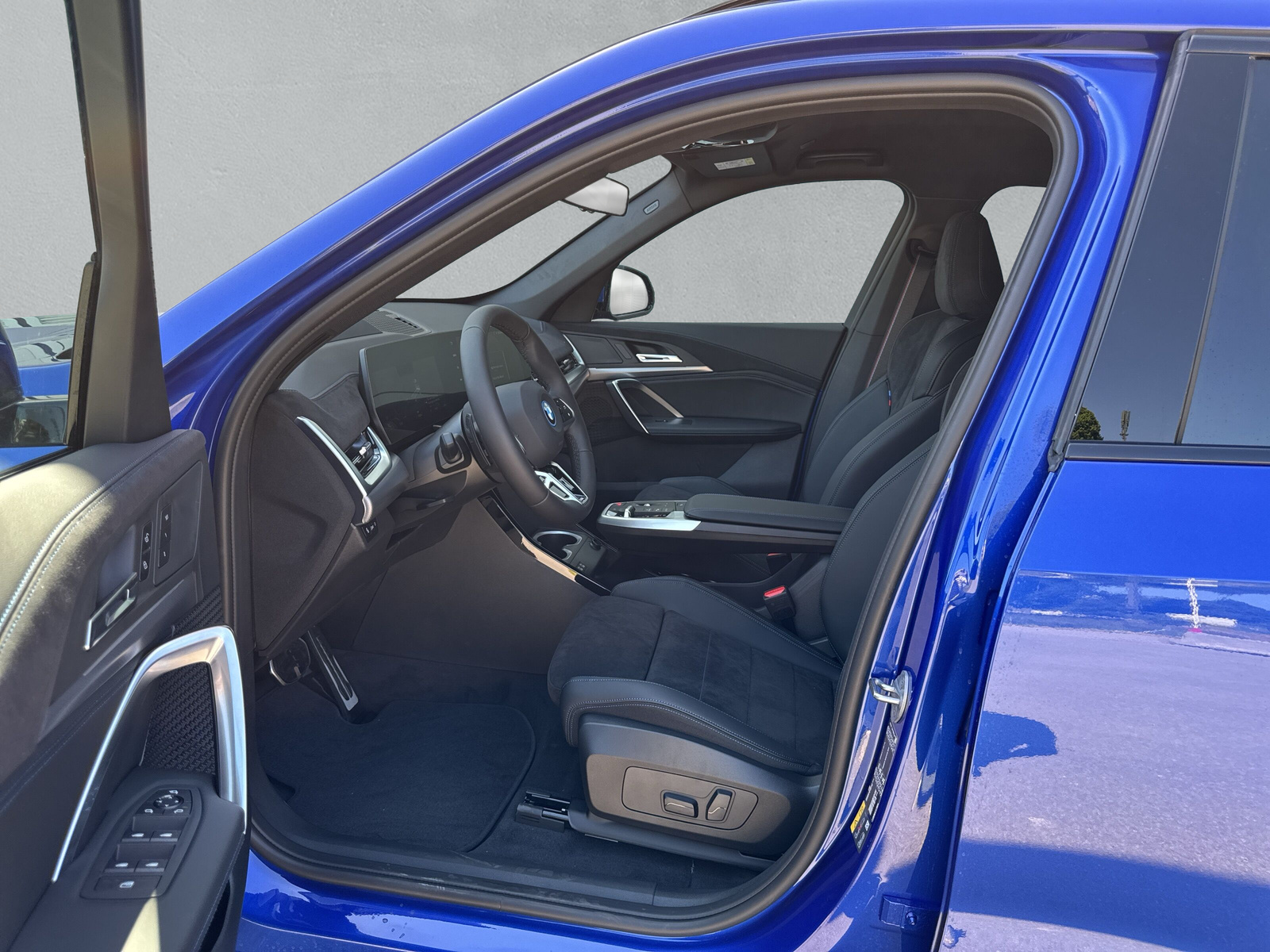 BMW iX1 xDrive 30 M Sport Pro-image-10