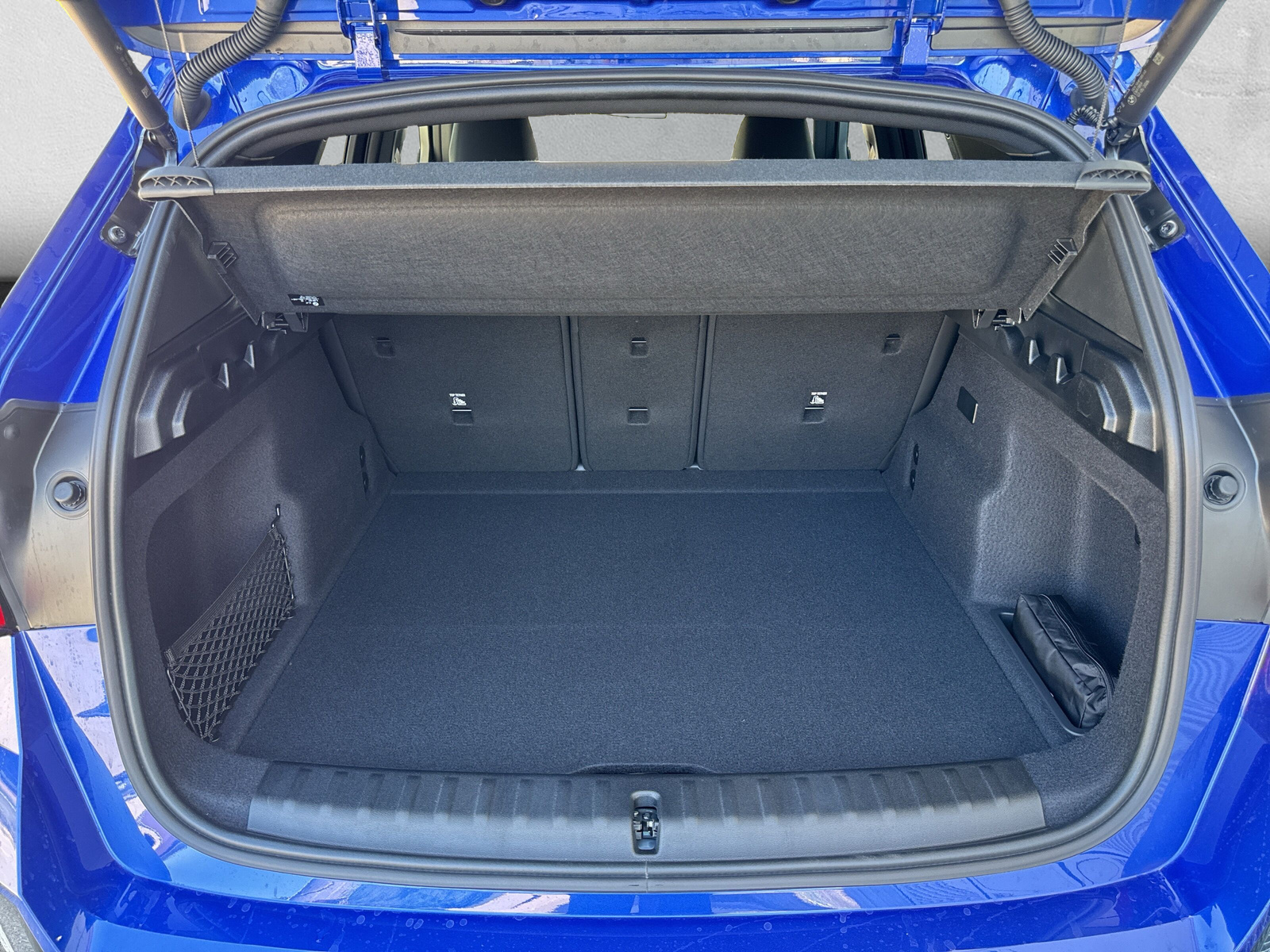 BMW iX1 xDrive 30 M Sport Pro-image-9