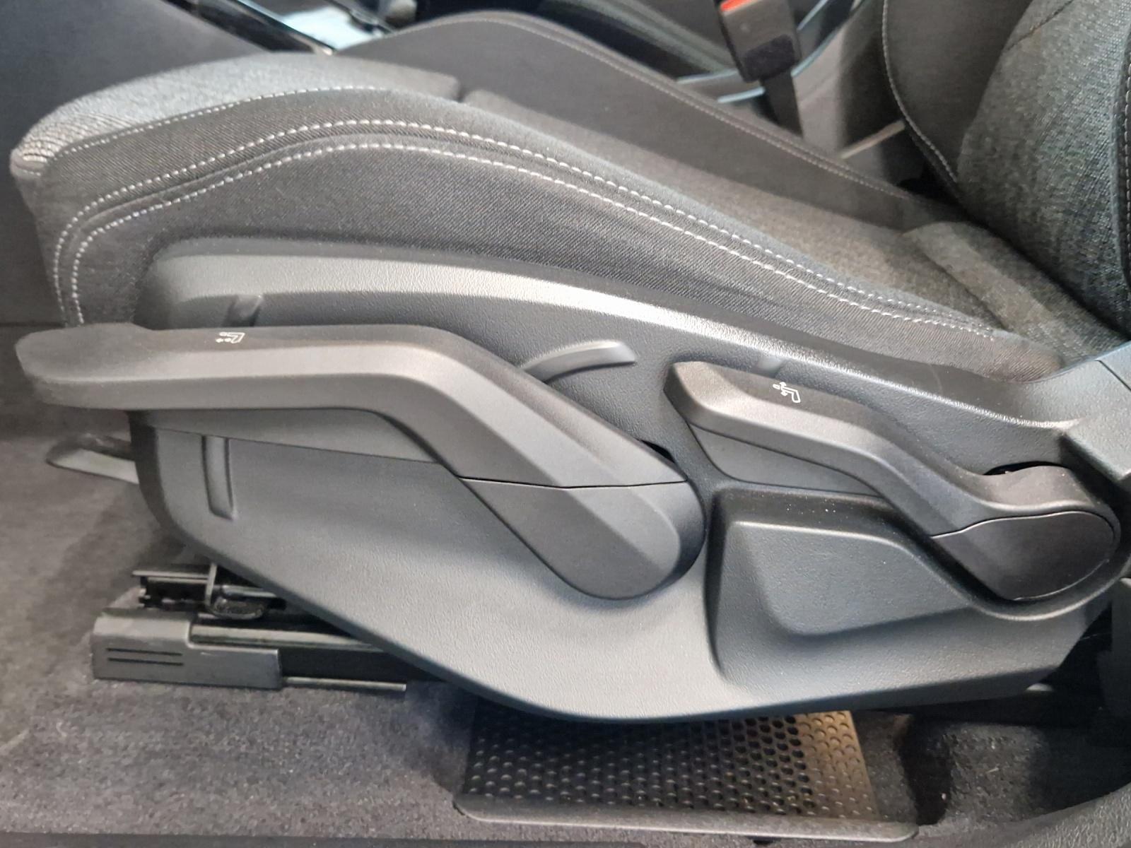 BMW X1 xDrive20d Steptronic-image-16