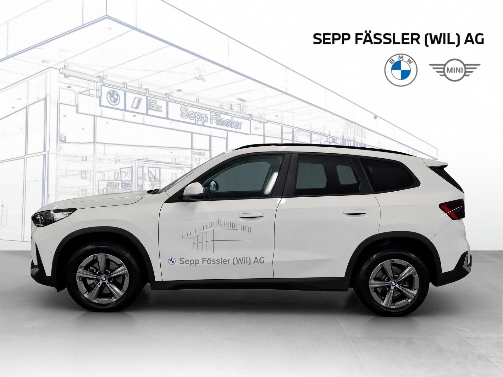 BMW X1 xDrive20d Steptronic-showroom-element-1