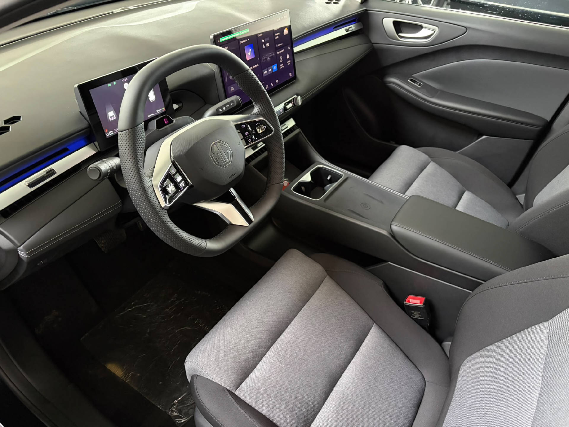 MG 4 Urban 54 kWh Premium-image-9