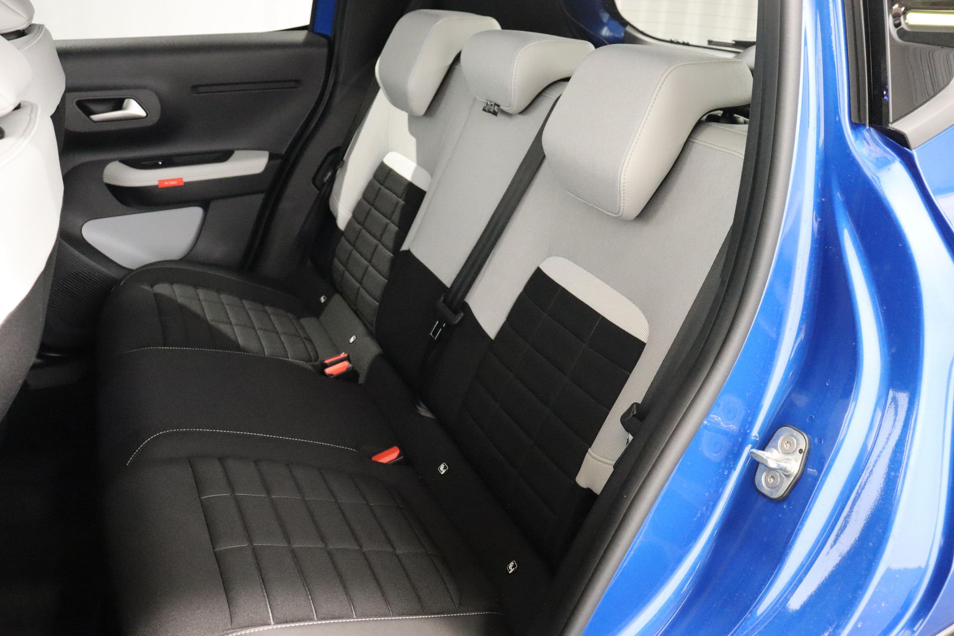 CITROEN C3 1.2 Hybrid Max-image-4