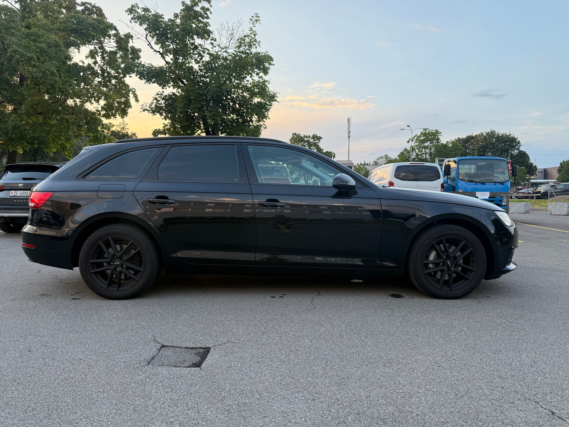 AUDI A4 Avant 2.0 TDI quattro S-tronic-image-4