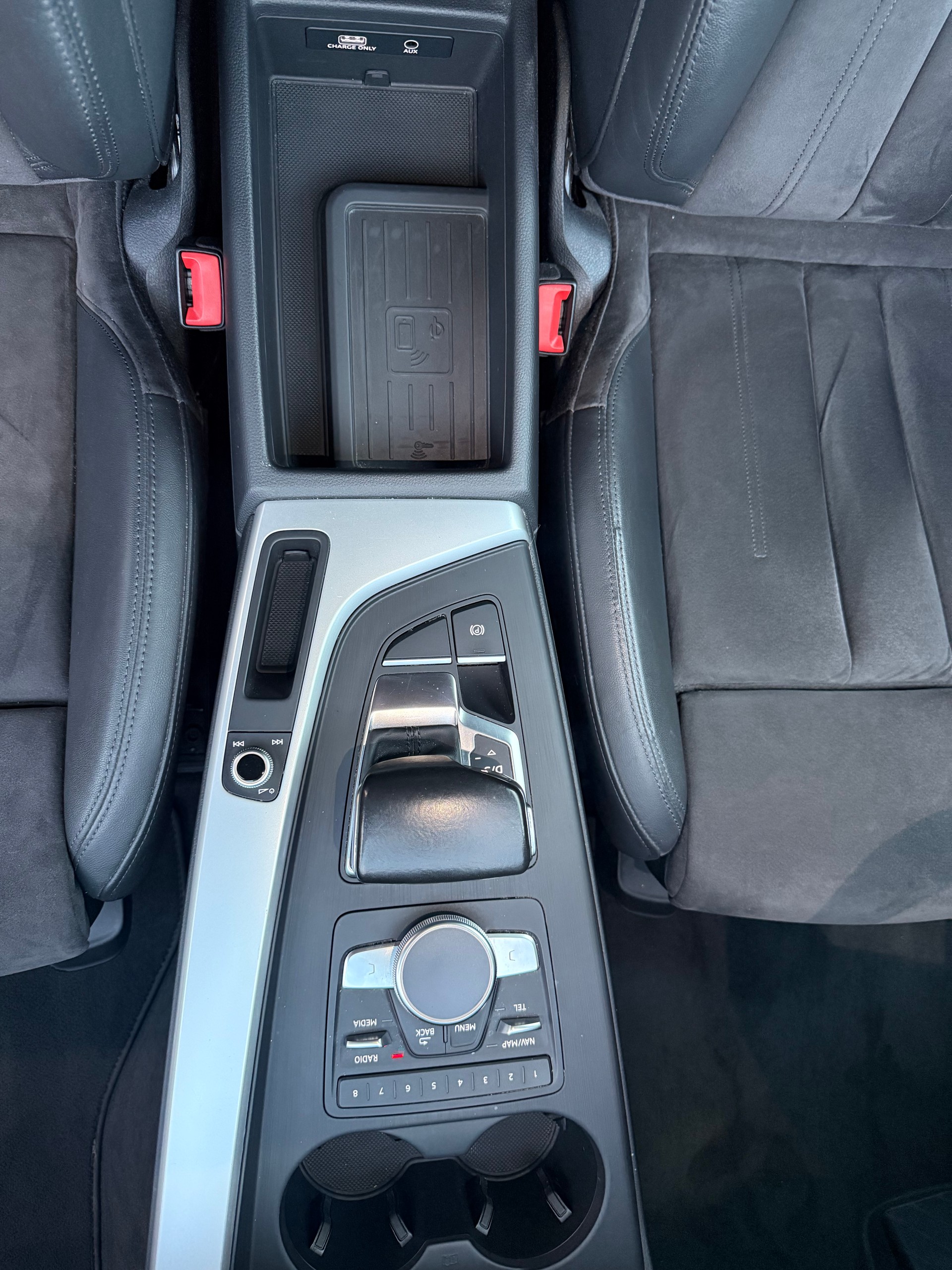AUDI A4 Avant 2.0 TDI quattro S-tronic-image-11