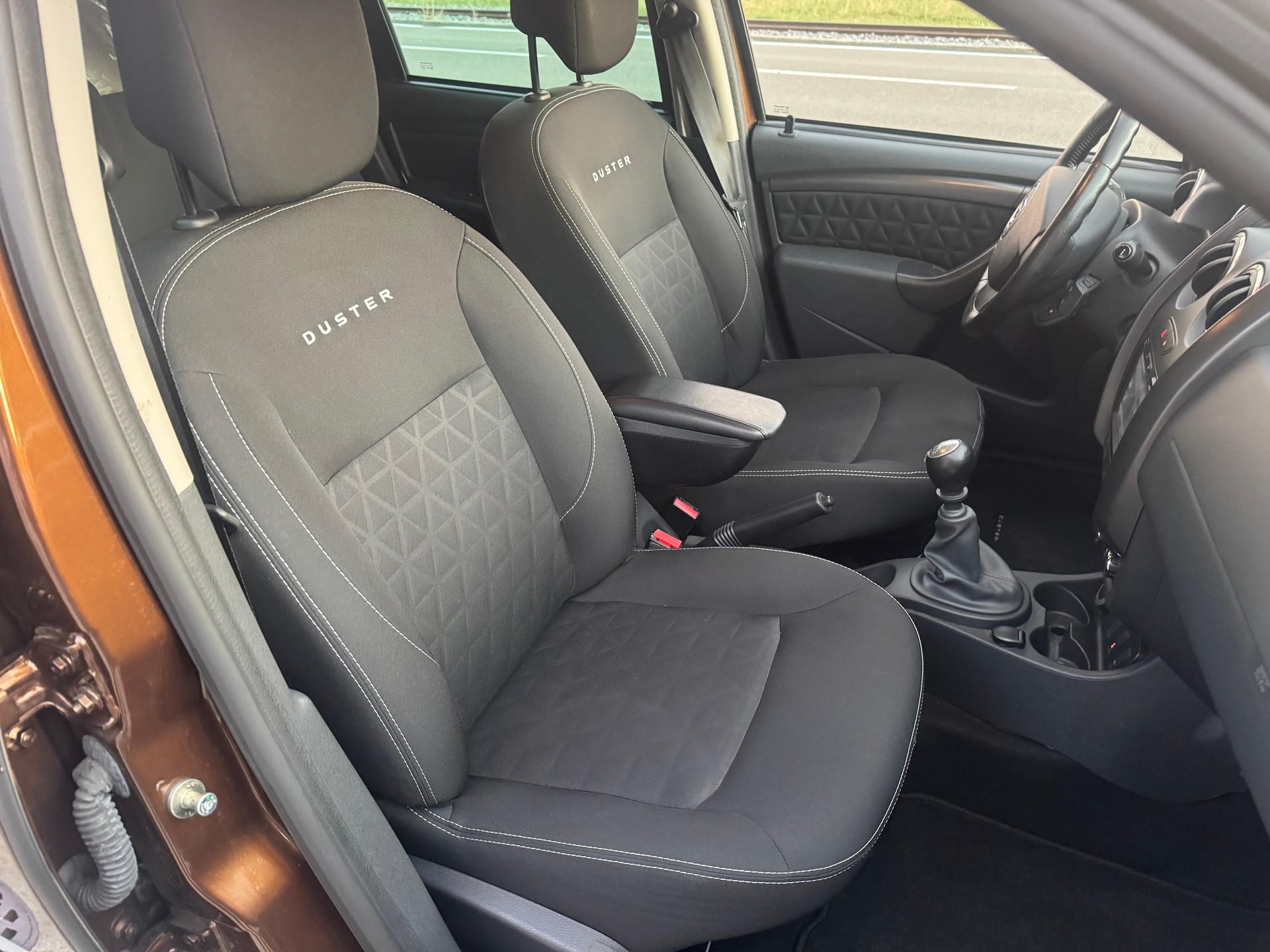 DACIA Duster 1.5 dCi Ambiance 4x4-image-9