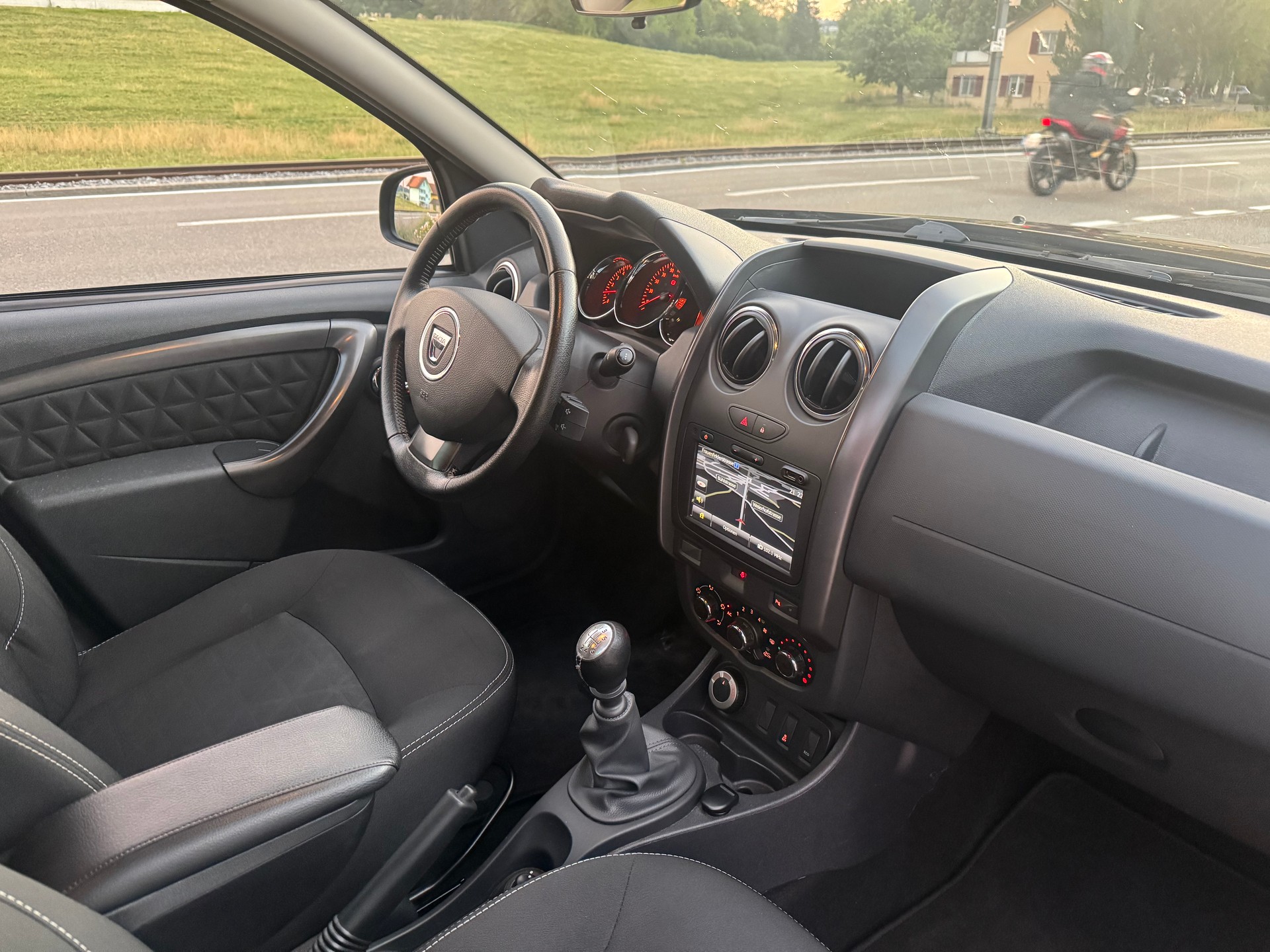 DACIA Duster 1.5 dCi Ambiance 4x4-image-8