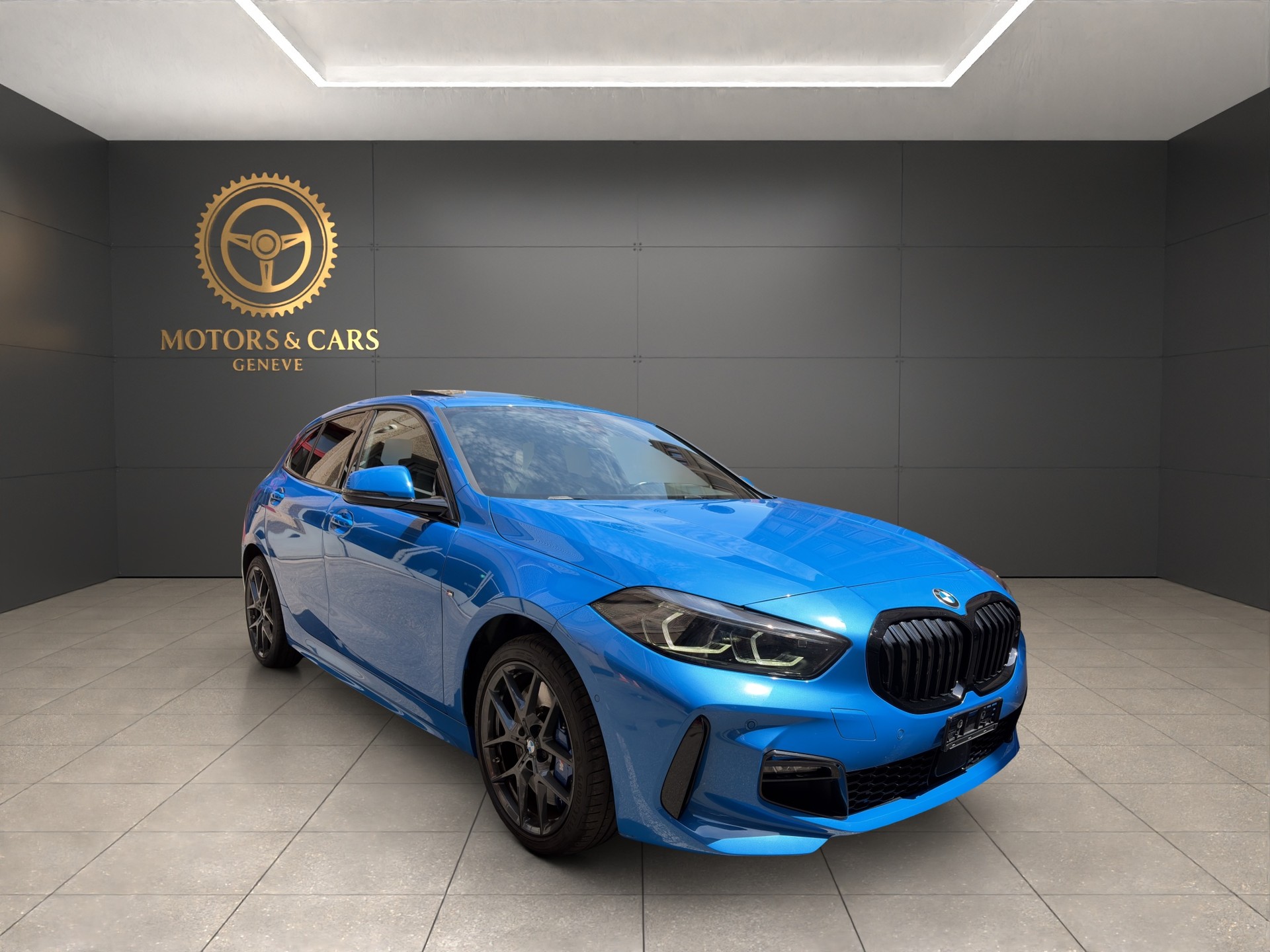 BMW 120i M Sport Steptronic-image-1