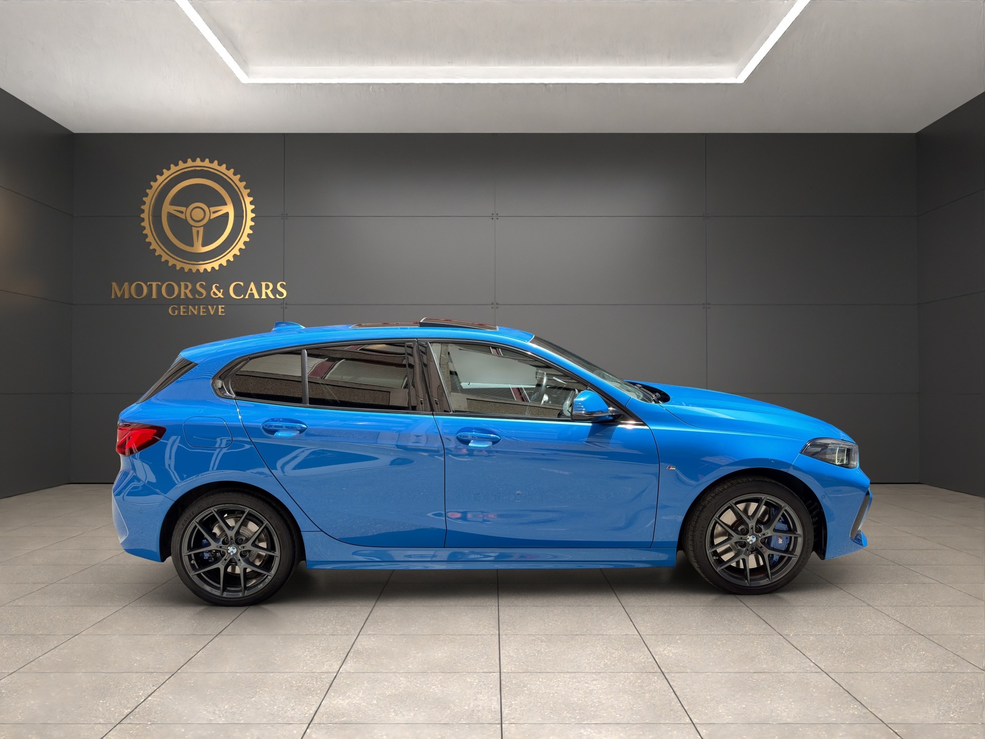 BMW 120i M Sport Steptronic-image-4