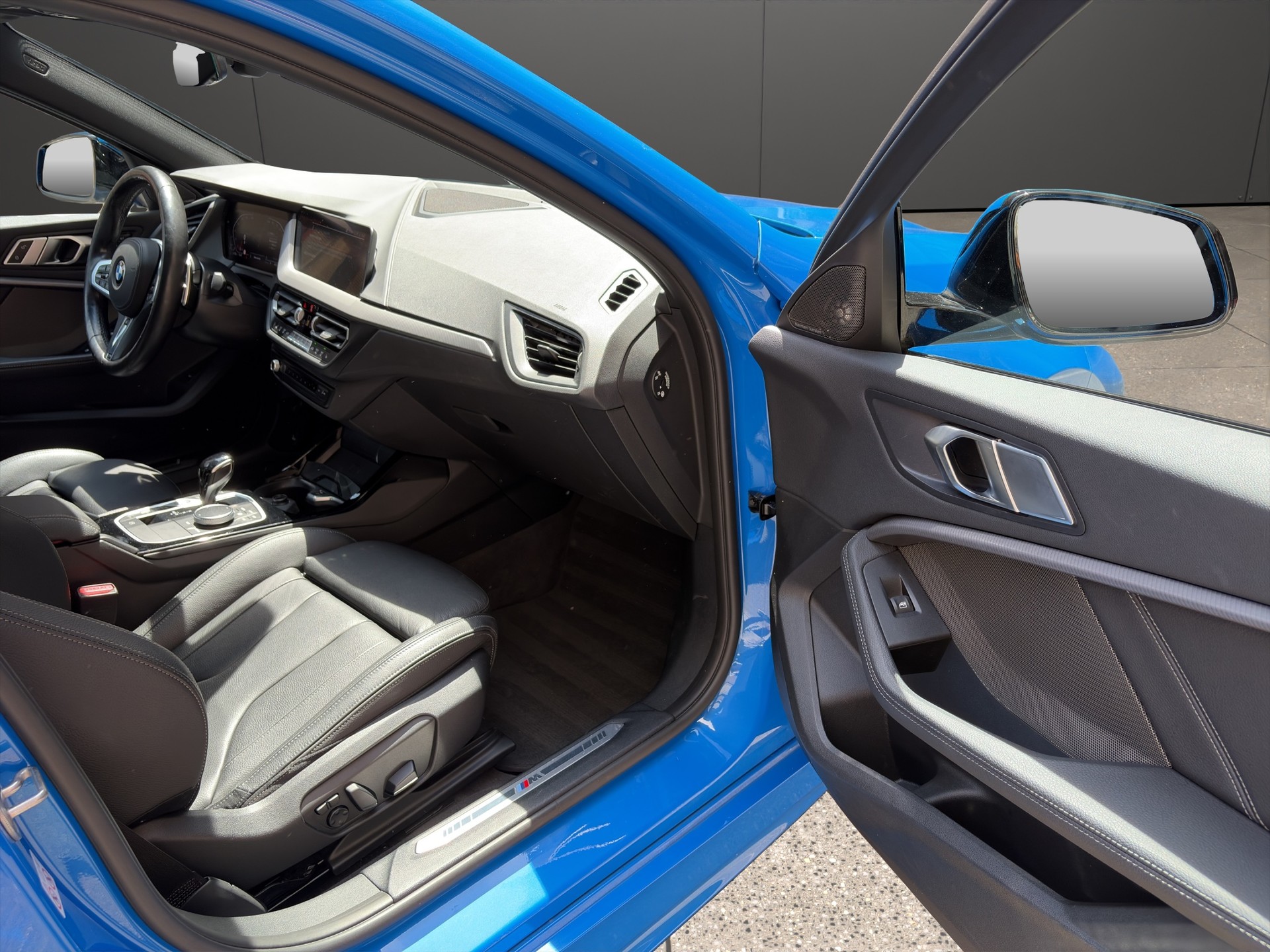 BMW 120i M Sport Steptronic-image-10