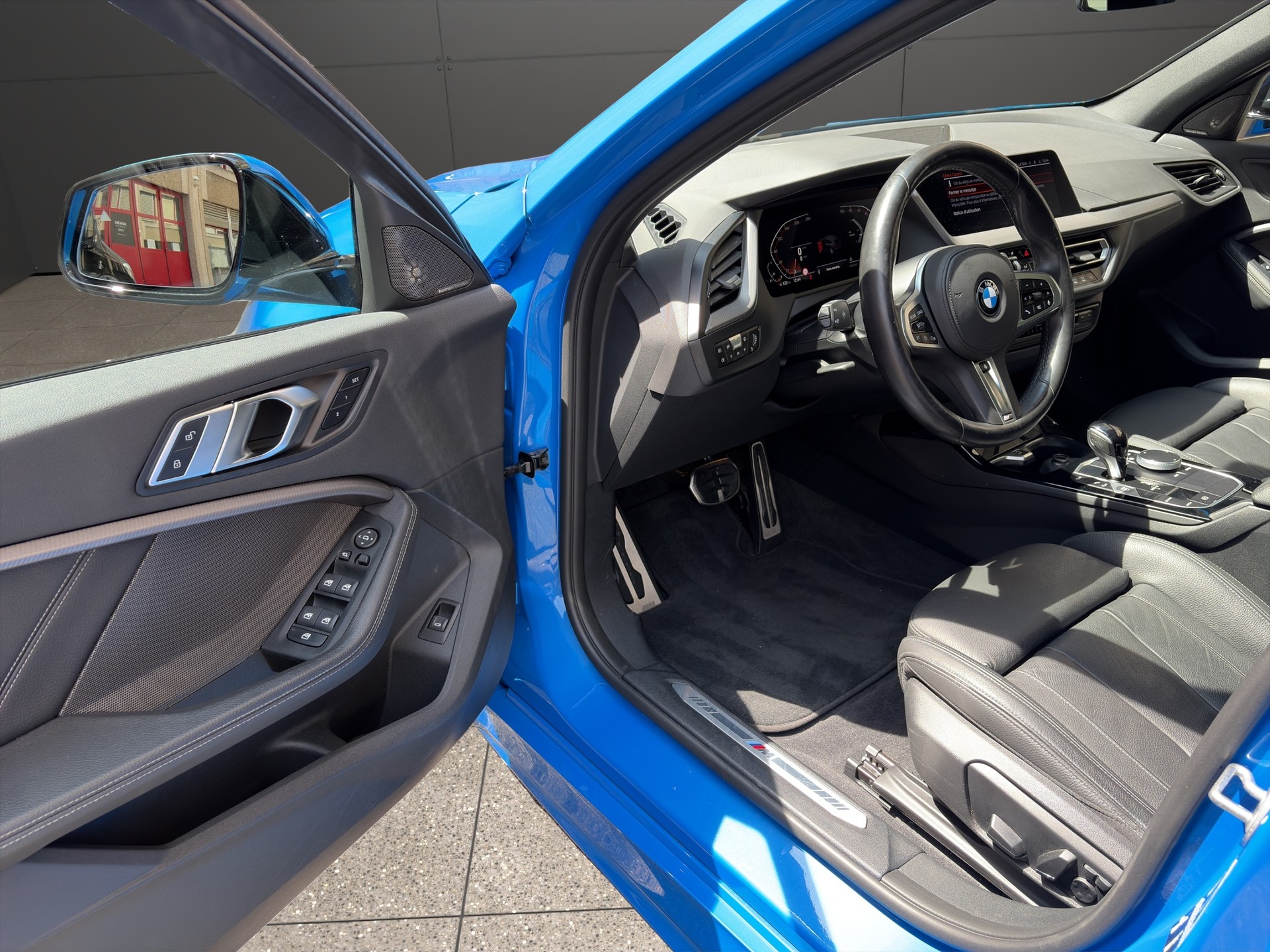 BMW 120i M Sport Steptronic-image-9