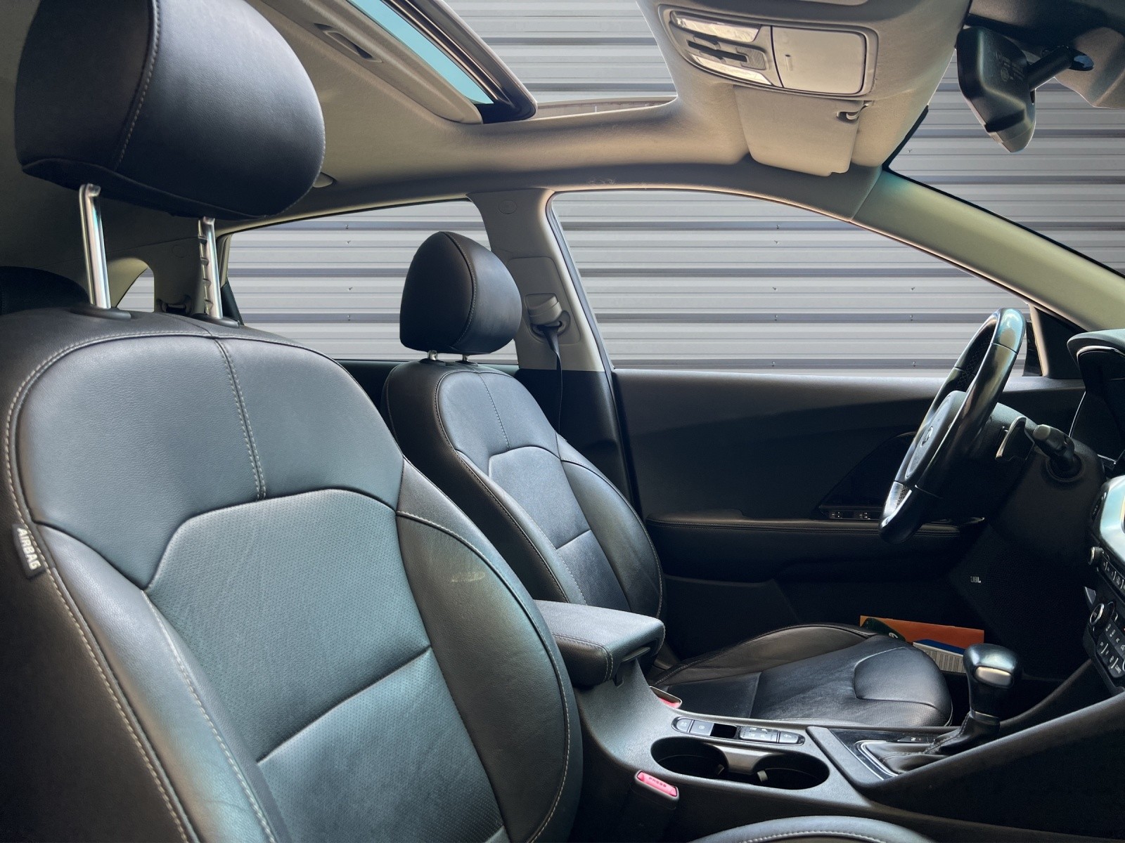 KIA Niro 1.6GDi Plug-in Hybrid Style DCT-image-11