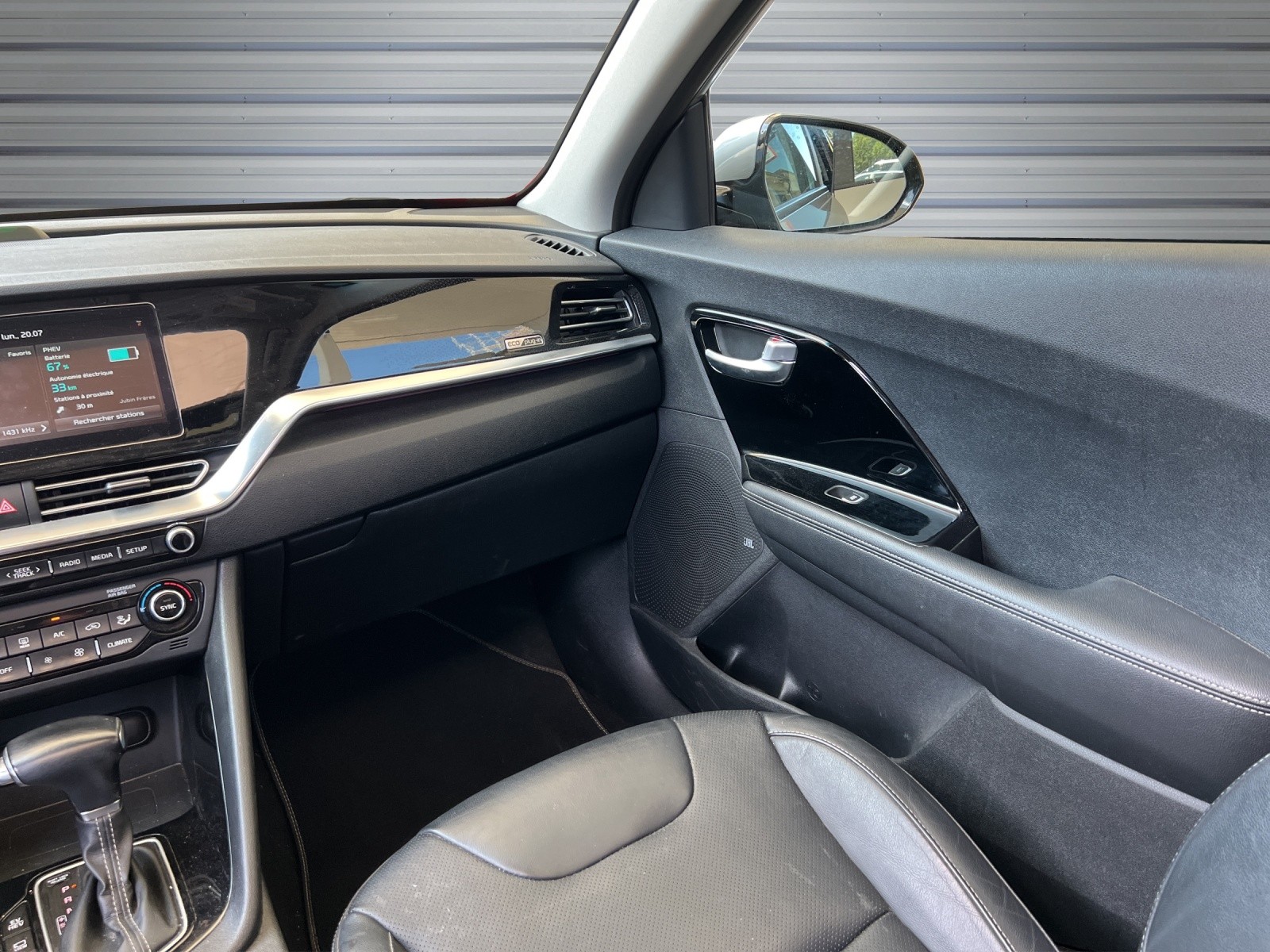 KIA Niro 1.6GDi Plug-in Hybrid Style DCT-image-10