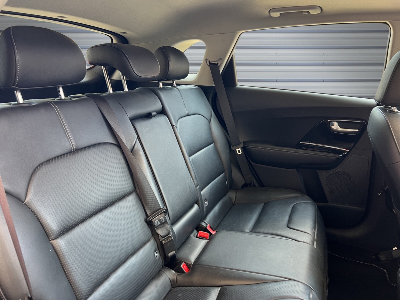 KIA Niro 1.6GDi Plug-in Hybrid Style DCT-image-13