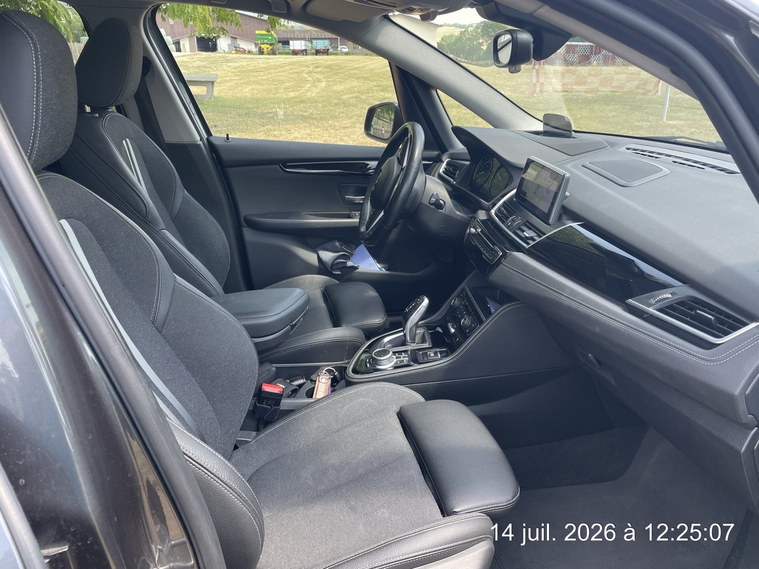 BMW 218d xDrive-image-6