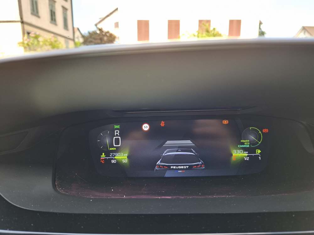 PEUGEOT 308 SW 1.2 Hybrid GT-image-16