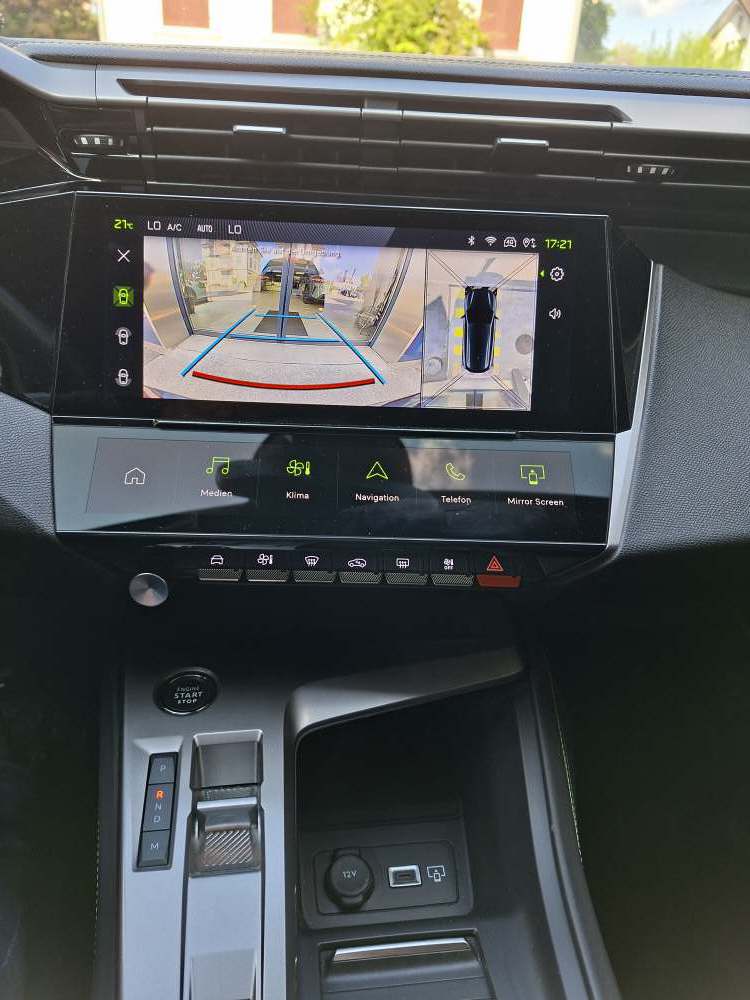 PEUGEOT 308 SW 1.2 Hybrid GT-image-19