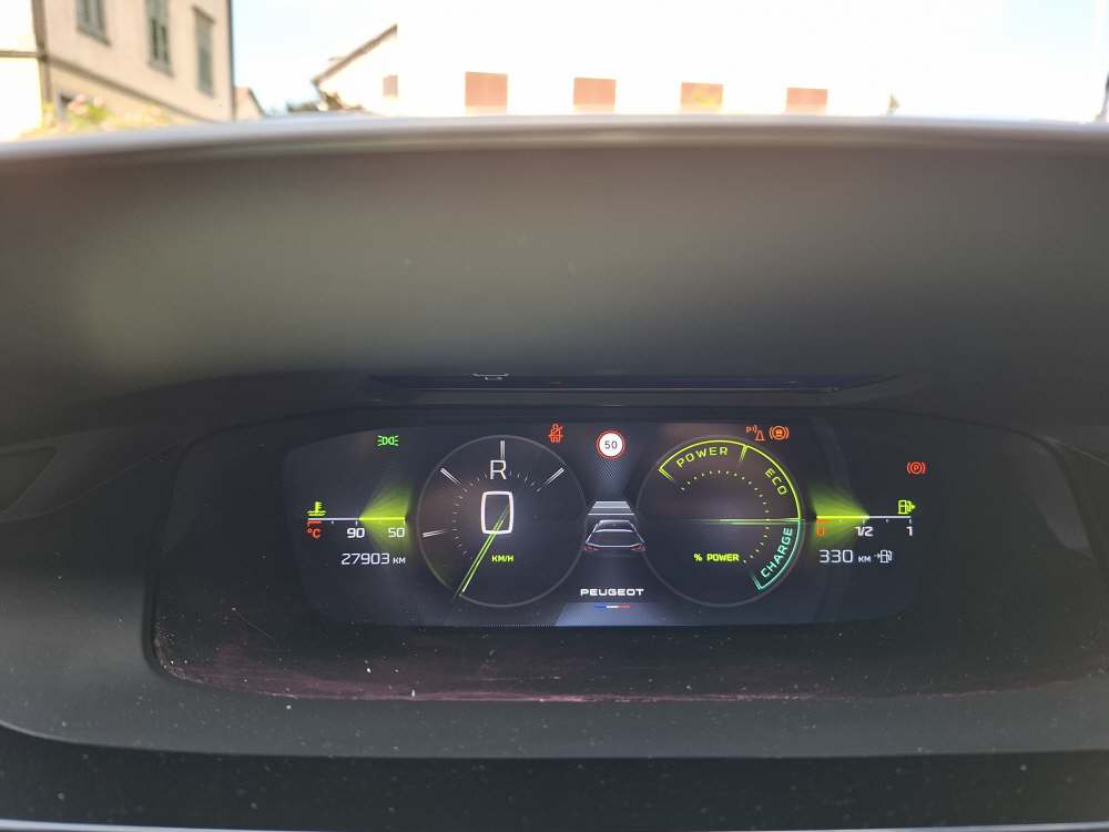 PEUGEOT 308 SW 1.2 Hybrid GT-image-12