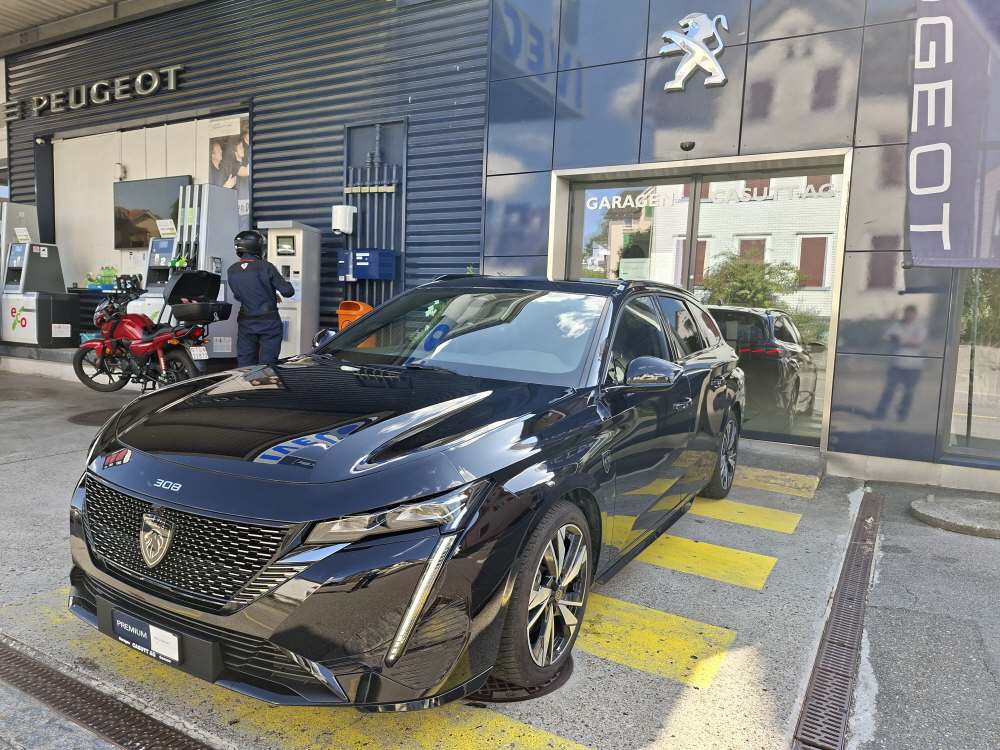 PEUGEOT 308 SW 1.2 Hybrid GT-image-0