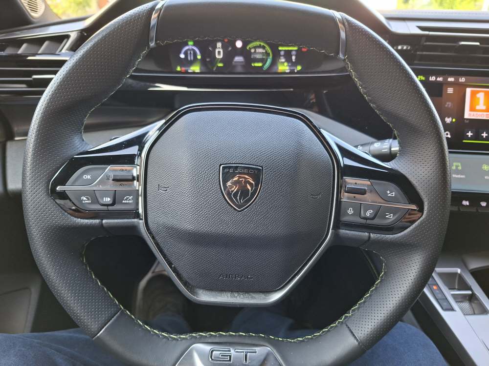 PEUGEOT 308 SW 1.2 Hybrid GT-image-11