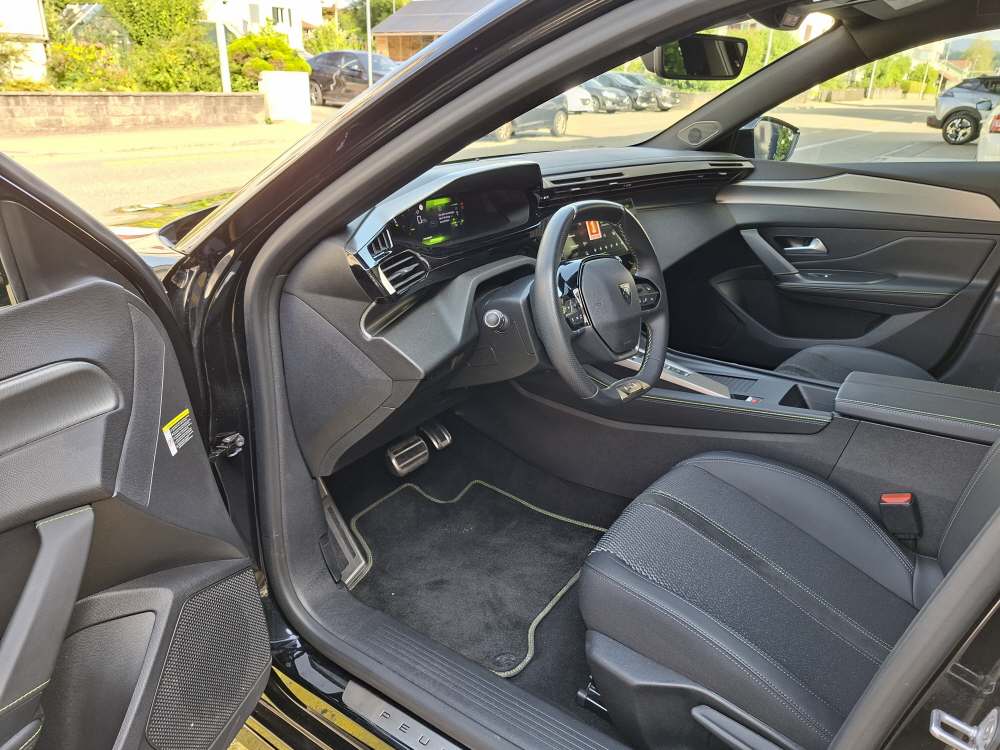 PEUGEOT 308 SW 1.2 Hybrid GT-image-9