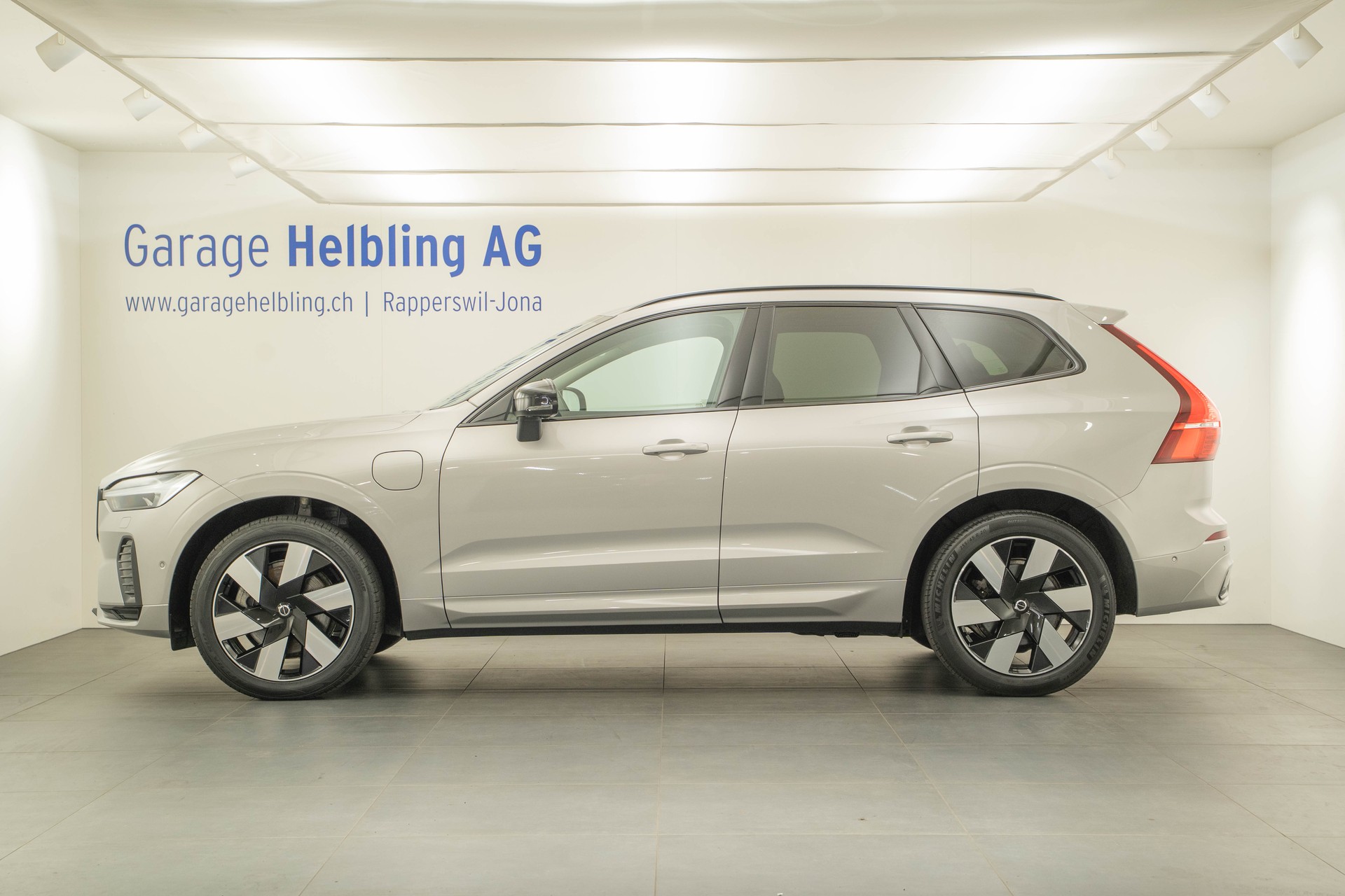 VOLVO XC60 2.0 T8 TE Ultimate Dark eAWD-image-2