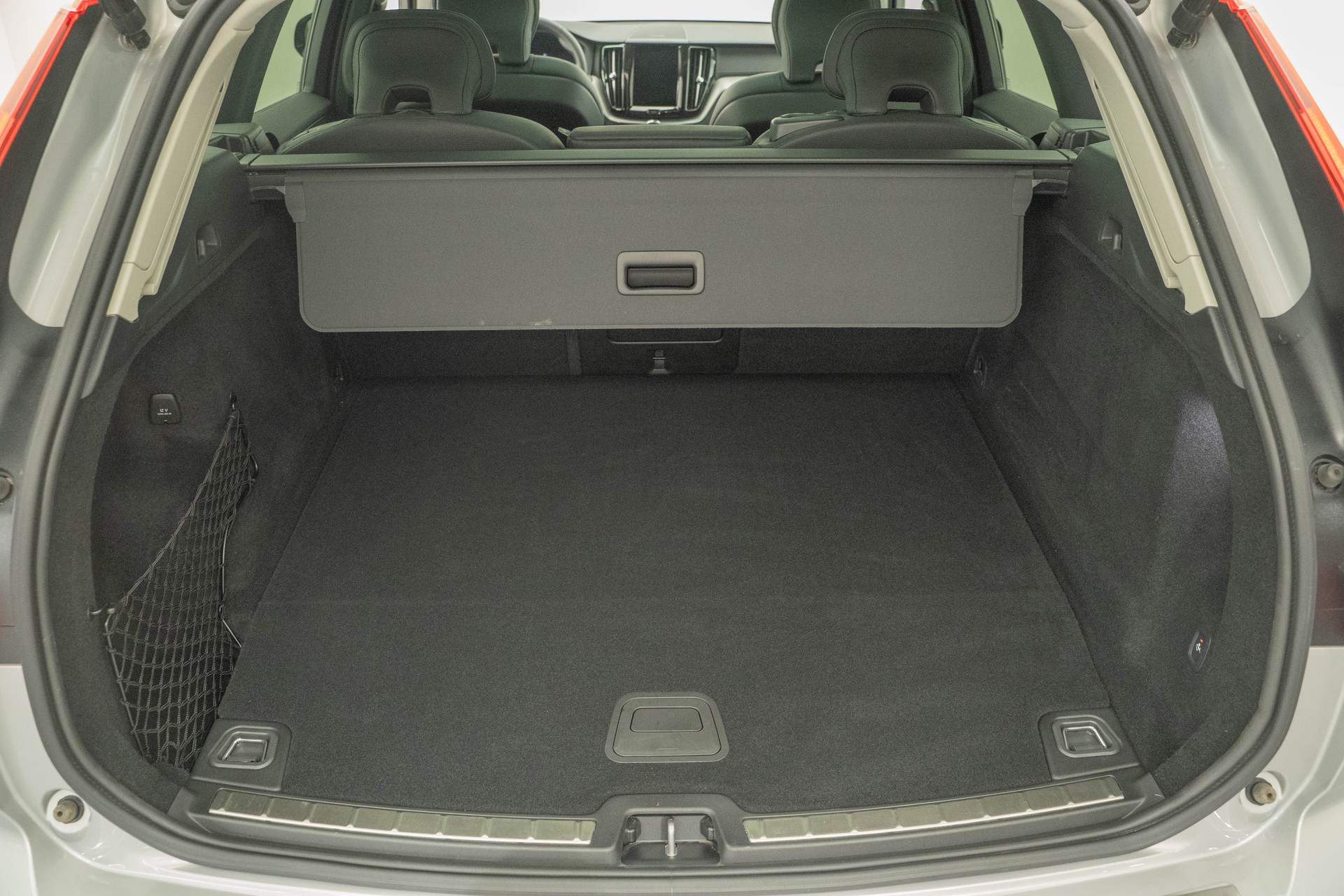 VOLVO XC60 2.0 T8 TE Ultimate Dark eAWD-image-4