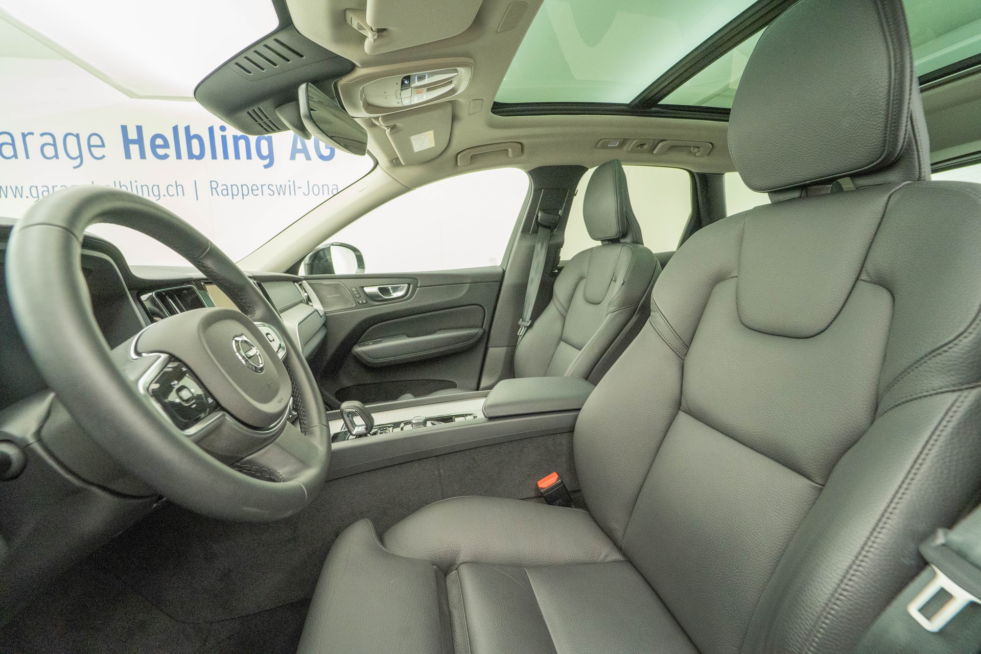VOLVO XC60 2.0 T8 TE Ultimate Dark eAWD-image-9