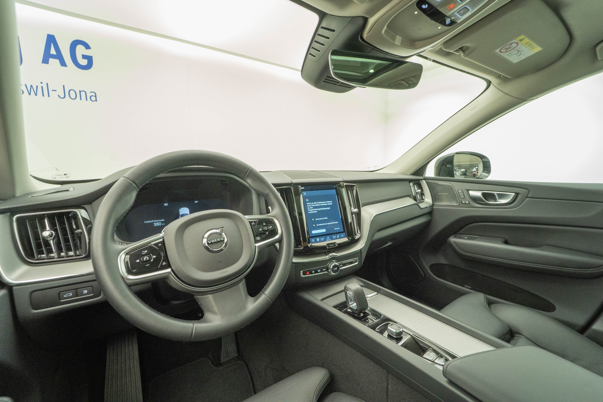 VOLVO XC60 2.0 T8 TE Ultimate Dark eAWD-image-6