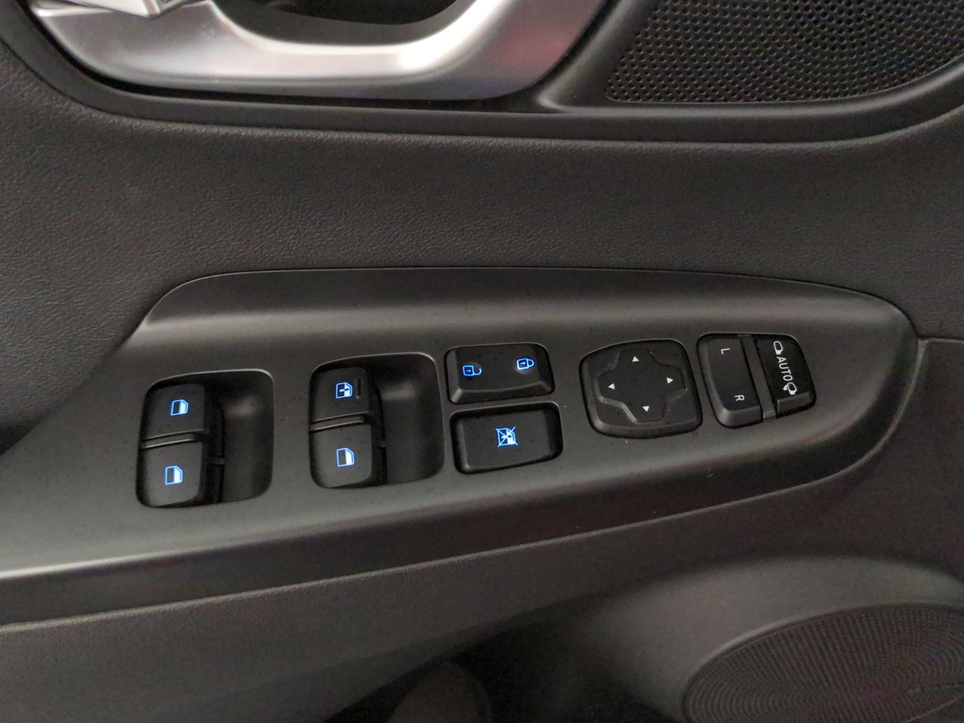 HYUNDAI Kona 1.6 GDi HEV Vertex DCT-image-18