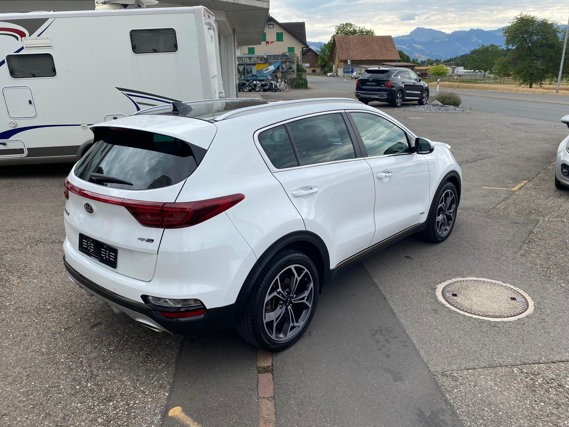 KIA Sportage 1.6 T-GDi Style GT-Line-image-4