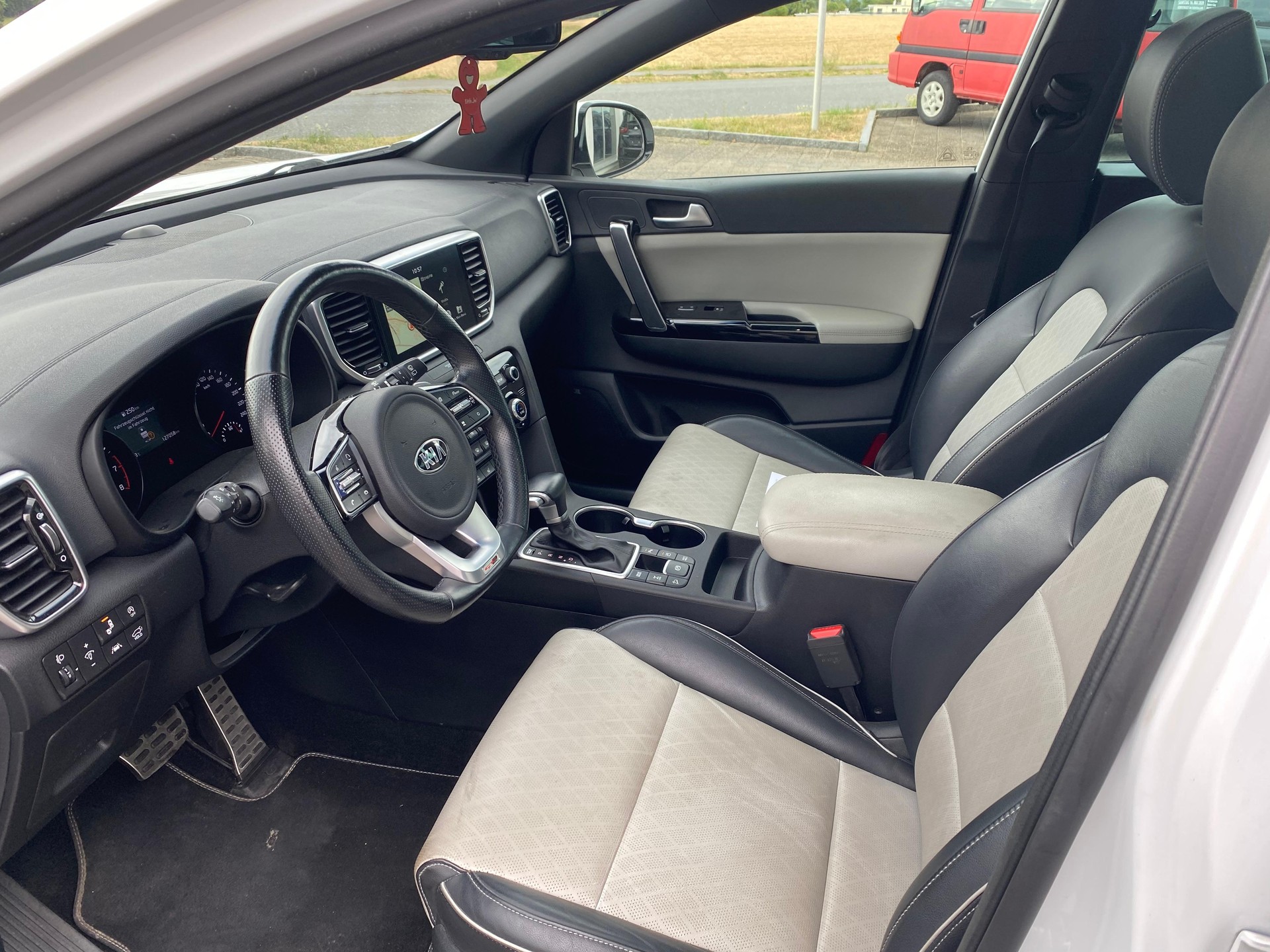 KIA Sportage 1.6 T-GDi Style GT-Line-image-9