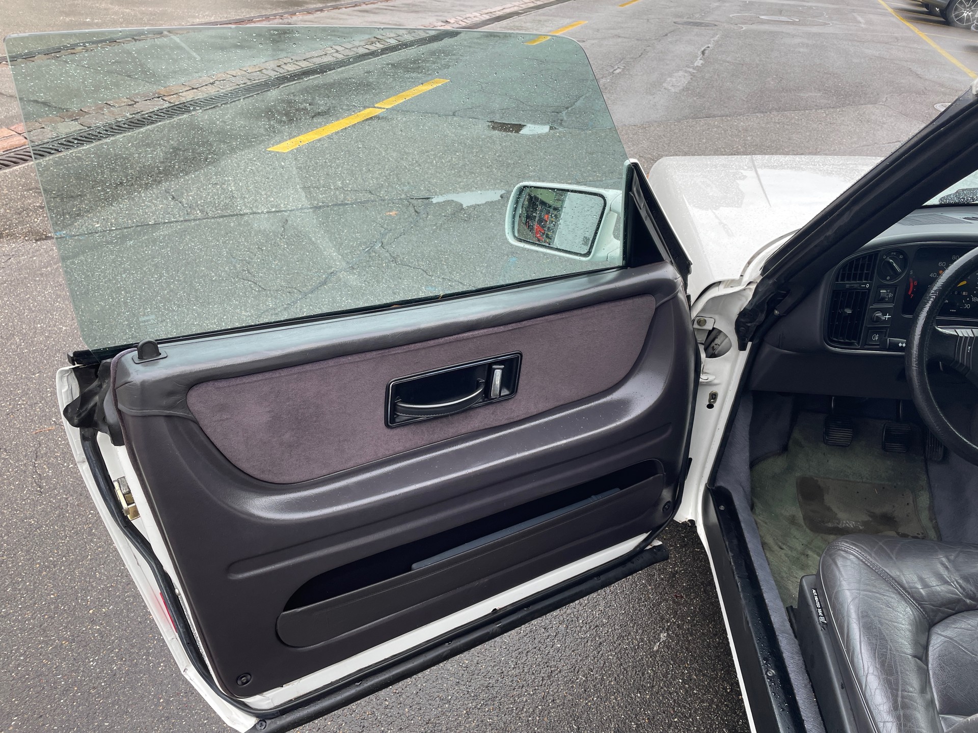 SAAB 900i 2.0-16-image-4