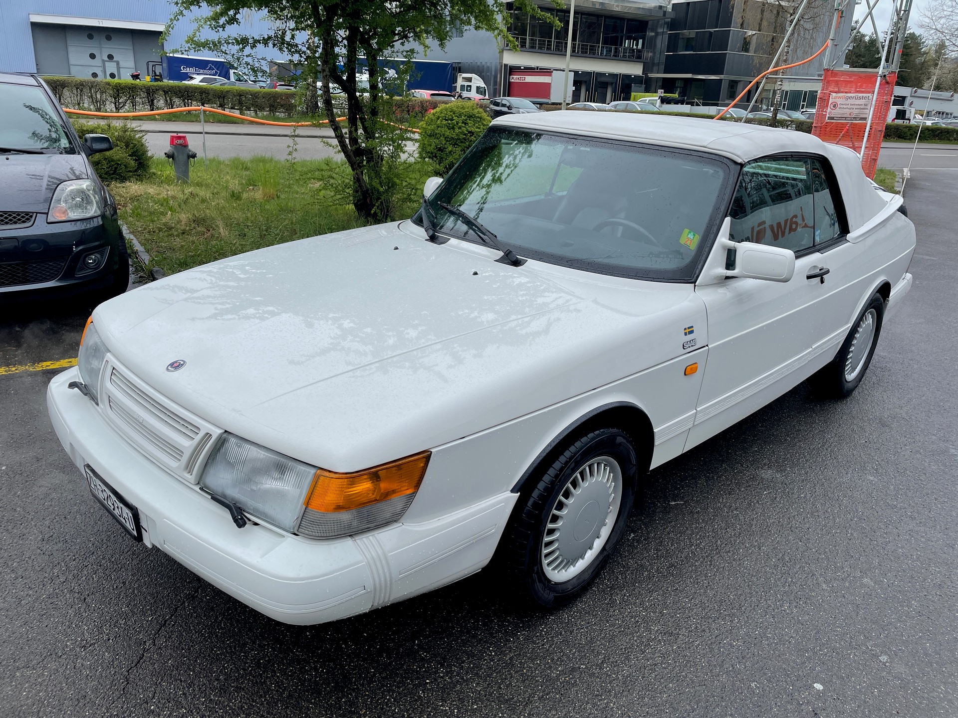 SAAB 900i 2.0-16-image-1