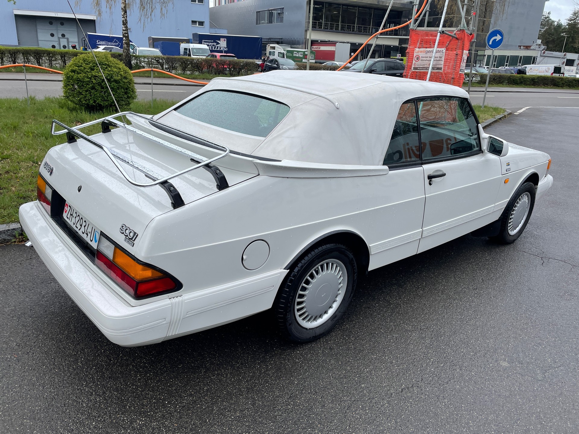 SAAB 900i 2.0-16-image-2
