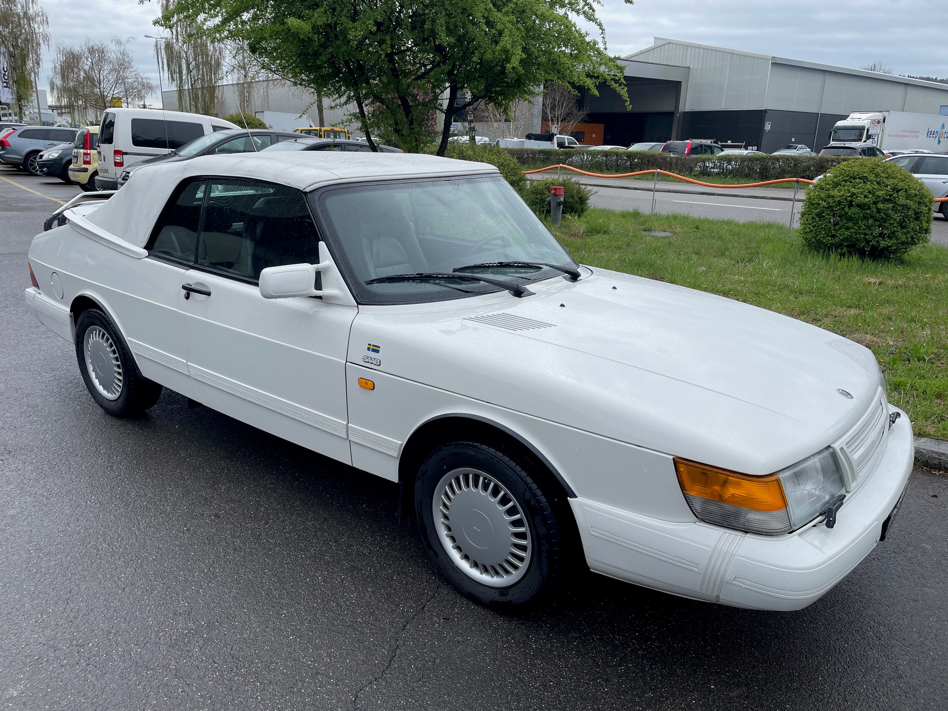 SAAB 900i 2.0-16-image-0