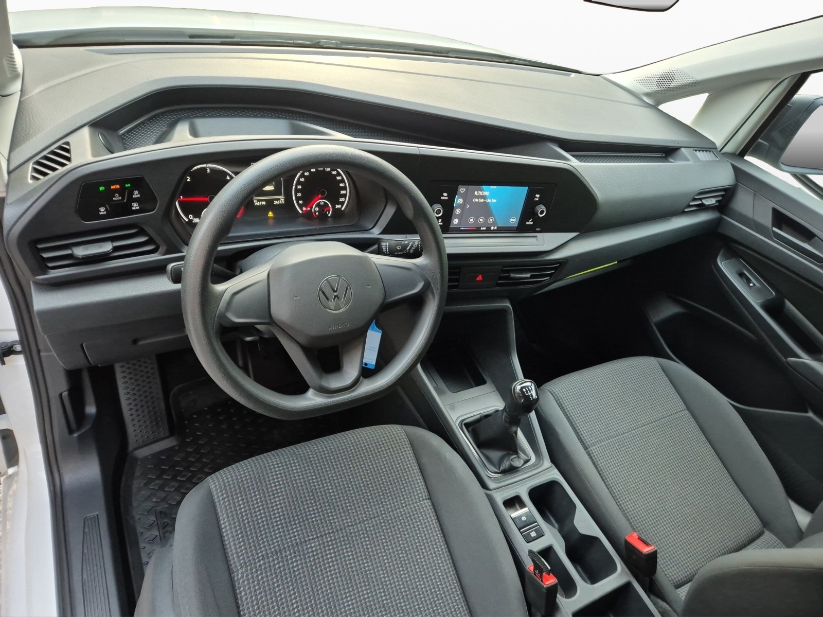 VW Caddy Kombi 2.0TDI Entry-image-10