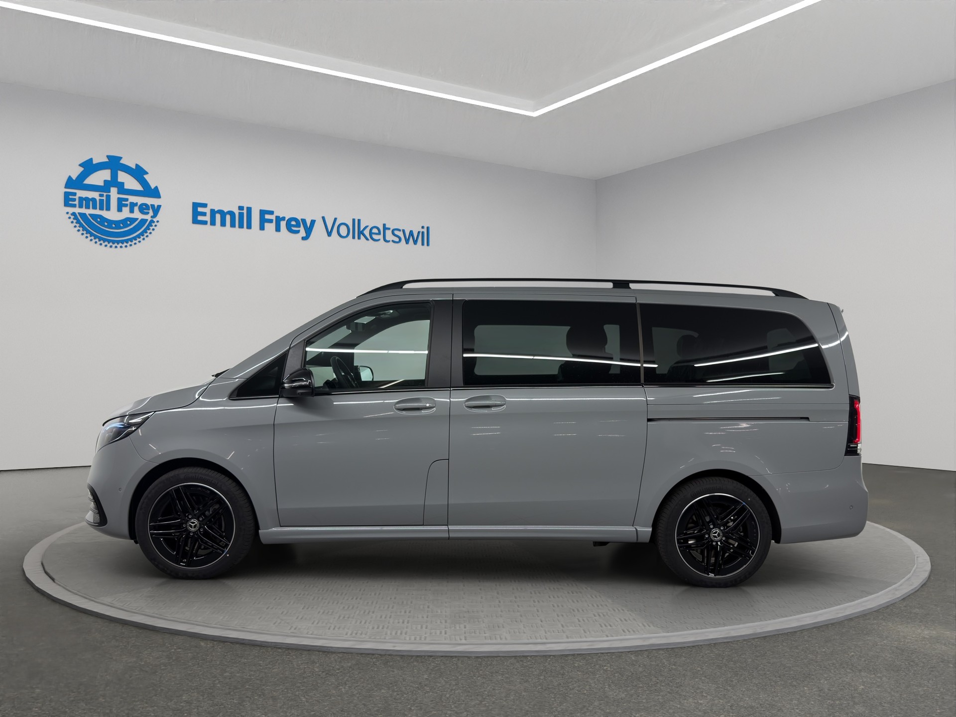 MERCEDES-BENZ V 300 d Swiss Ed. lang 4matic Van-showroom-element-1