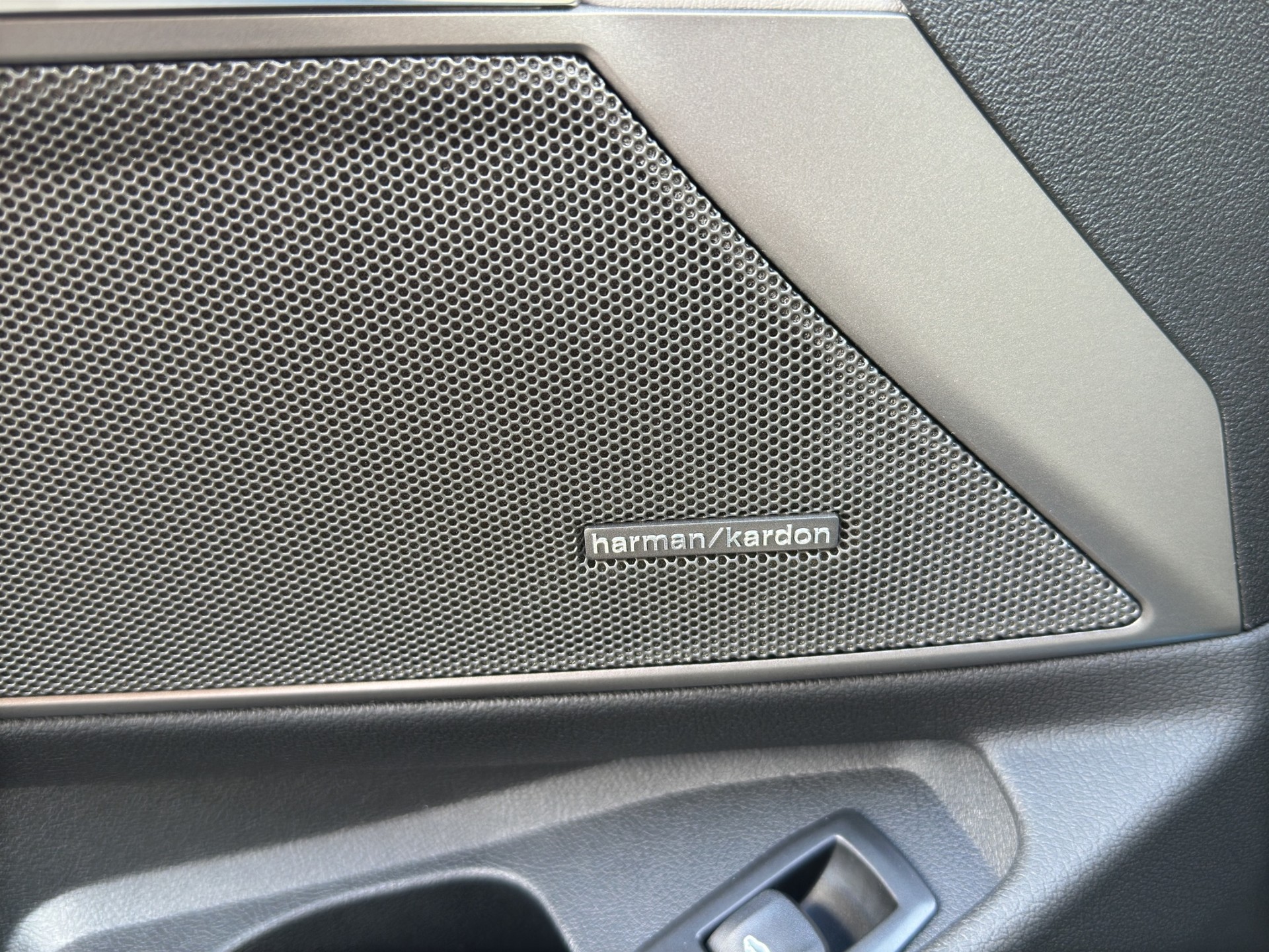 BMW M3 Competition M xDrive FACELIFT 4x4-image-21