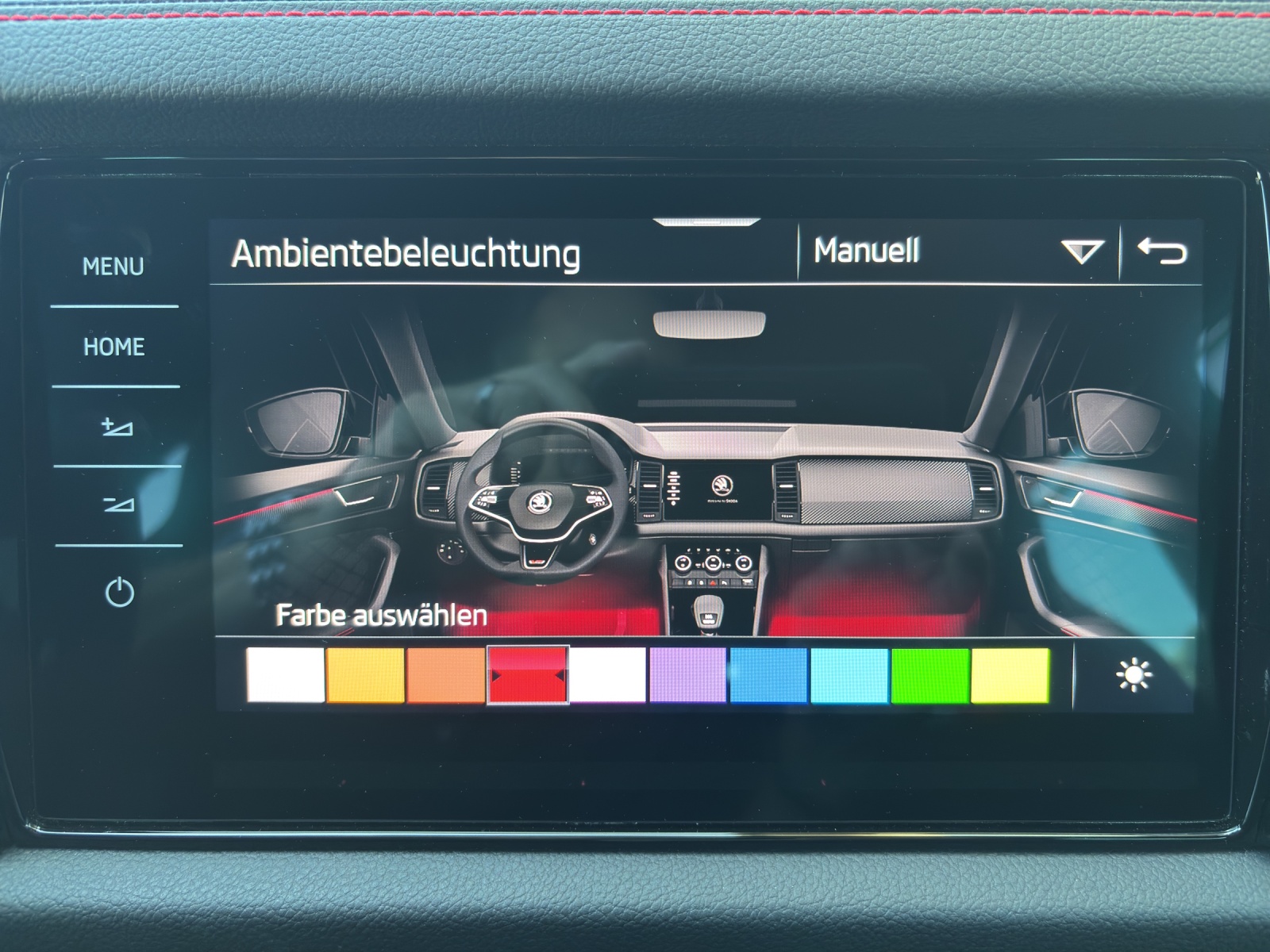 SKODA Kodiaq 2.0 TSI 4x4 RS DSG mit AHK & elektr. Vordersitze mit Memory-image-24
