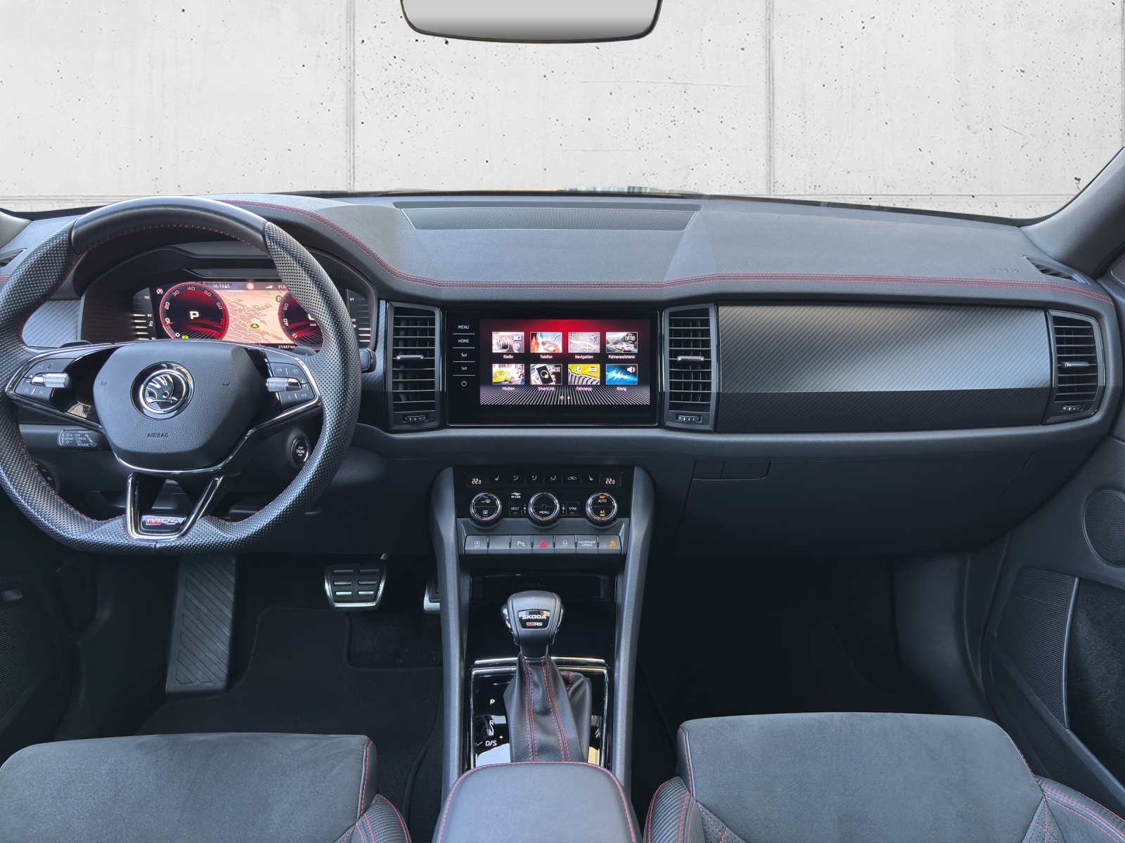 SKODA Kodiaq 2.0 TSI 4x4 RS DSG mit AHK & elektr. Vordersitze mit Memory-image-11