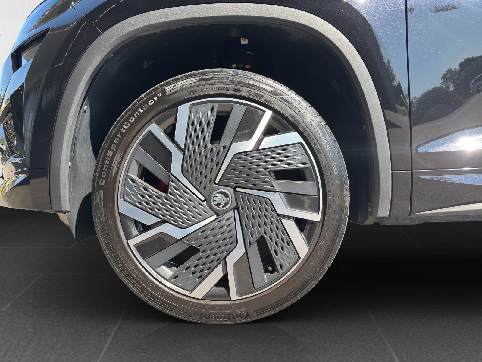 SKODA Kodiaq 2.0 TSI 4x4 RS DSG mit AHK & elektr. Vordersitze mit Memory-image-10