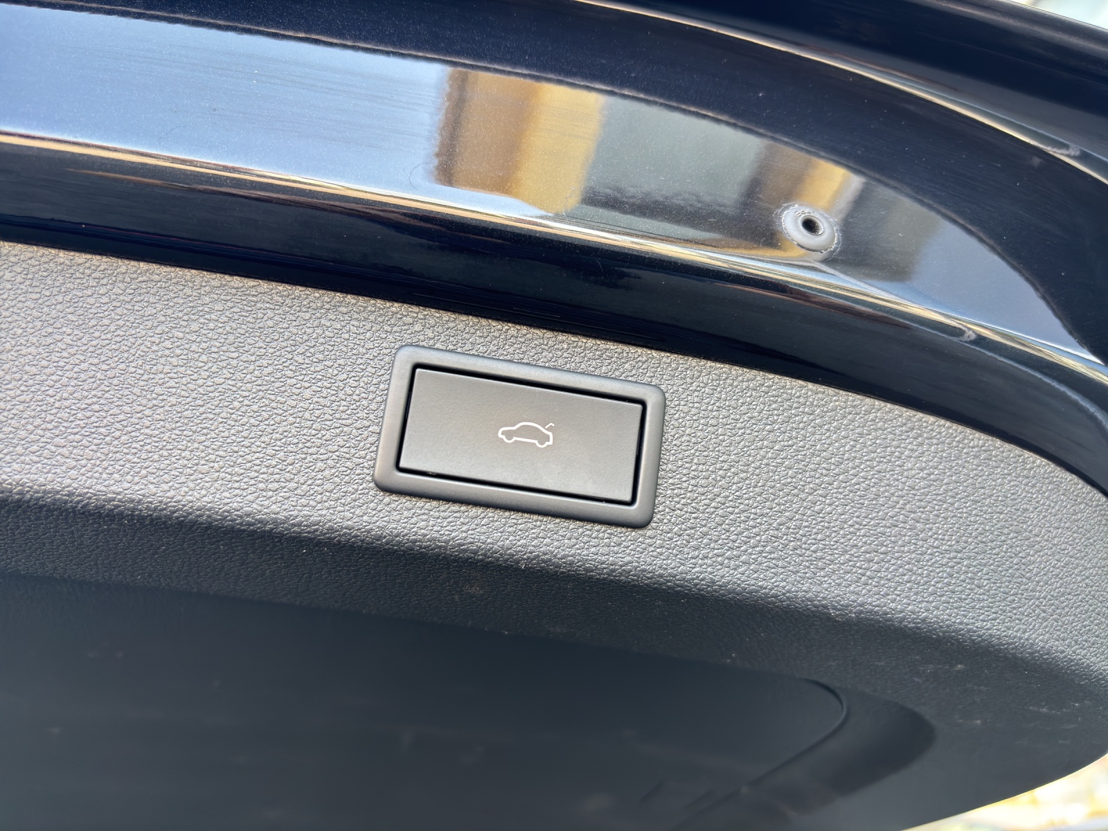 SKODA Kodiaq 2.0 TSI 4x4 RS DSG mit AHK & elektr. Vordersitze mit Memory-image-8