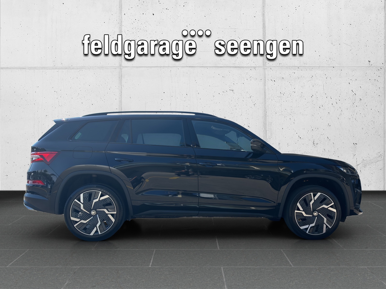 SKODA Kodiaq 2.0 TSI 4x4 RS DSG mit AHK & elektr. Vordersitze mit Memory-image-3