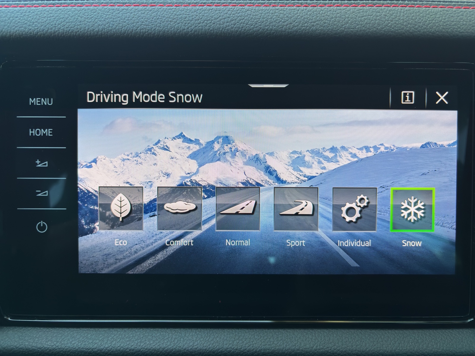 SKODA Kodiaq 2.0 TSI 4x4 RS DSG mit AHK & elektr. Vordersitze mit Memory-image-26