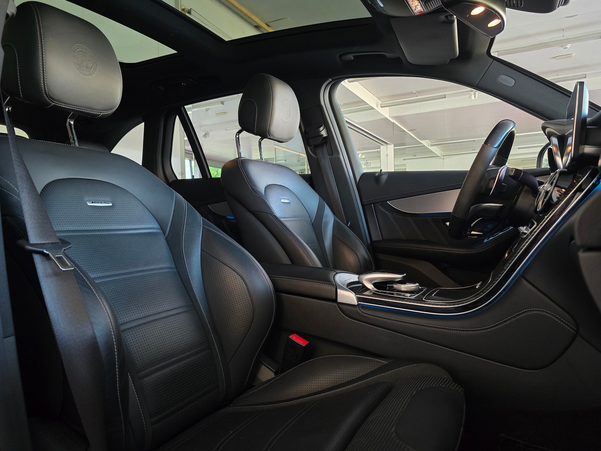 MERCEDES-BENZ GLC 63 S AMG 4Matic+ 9G-Tronic-image-11