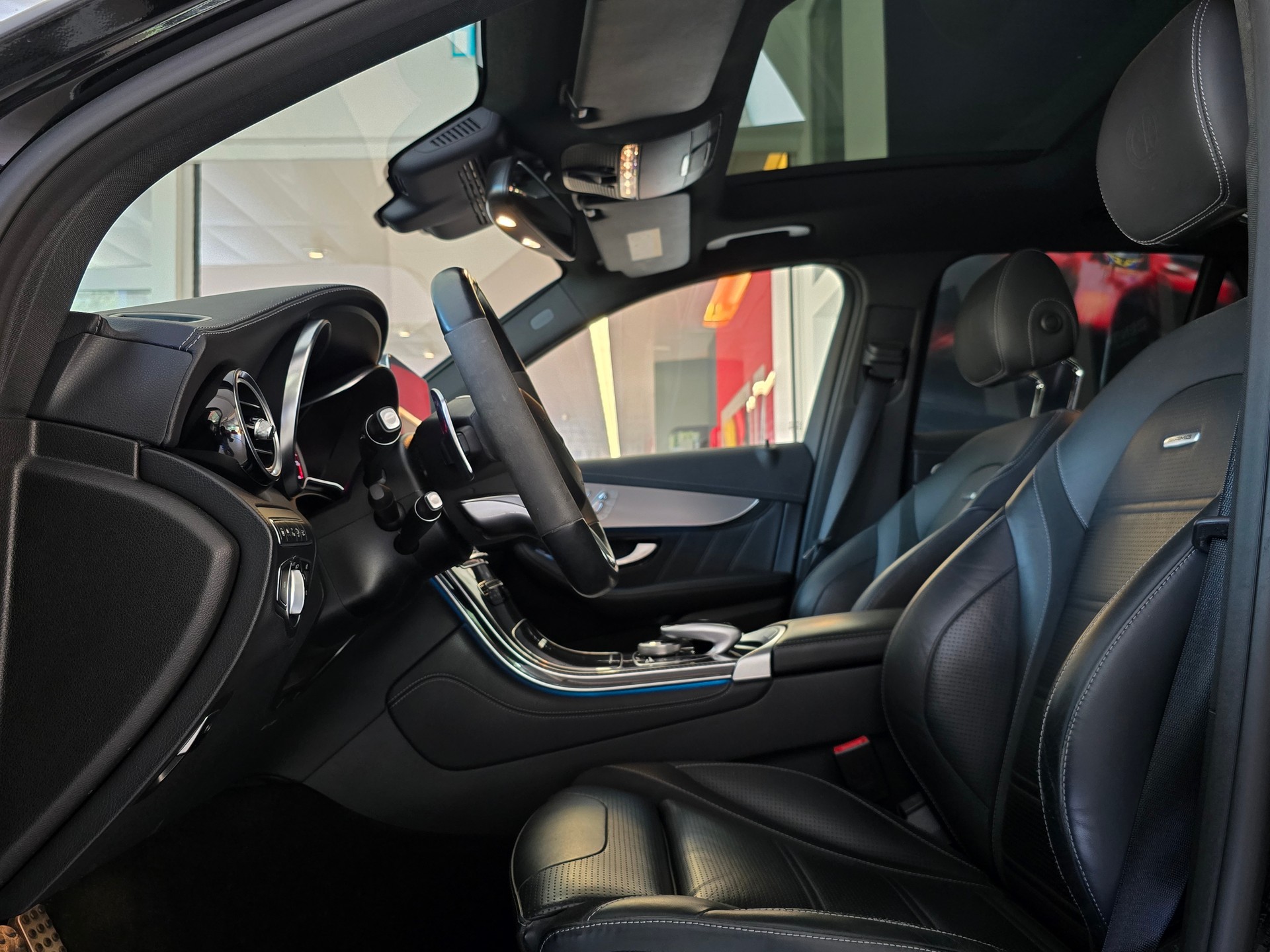 MERCEDES-BENZ GLC 63 S AMG 4Matic+ 9G-Tronic-image-7