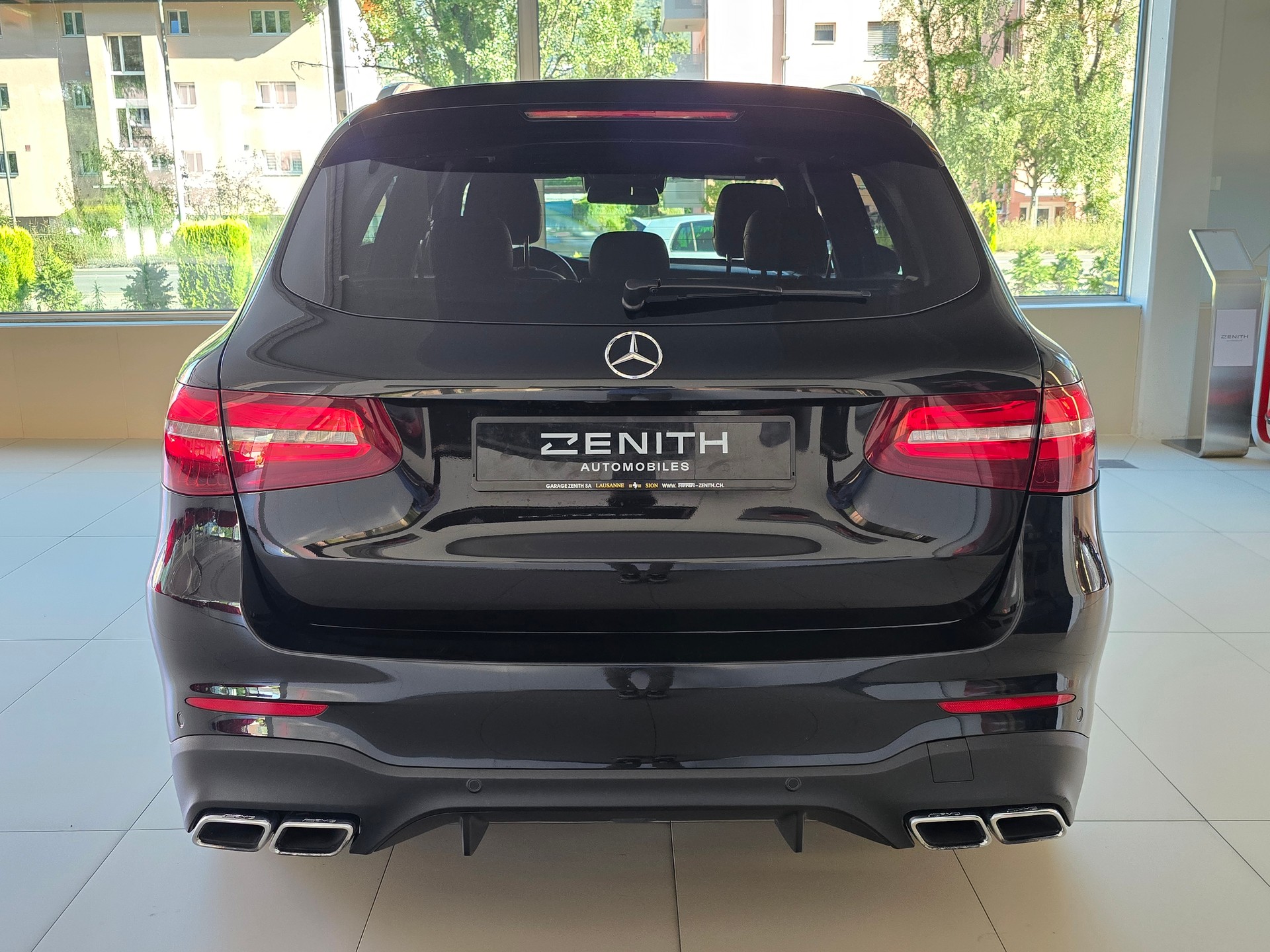 MERCEDES-BENZ GLC 63 S AMG 4Matic+ 9G-Tronic-image-5