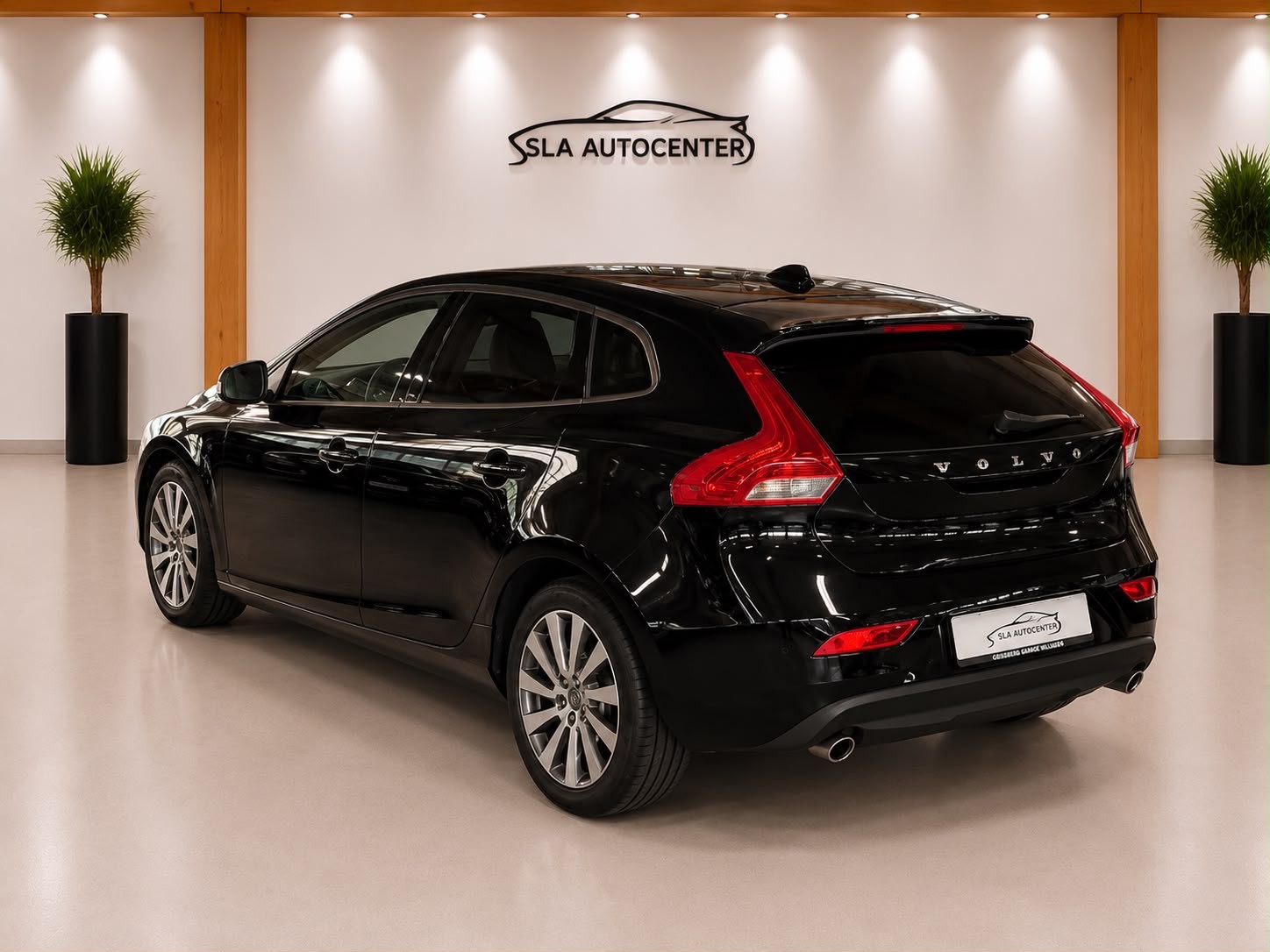 VOLVO V40 D3 Momentum Geartronic-image-4